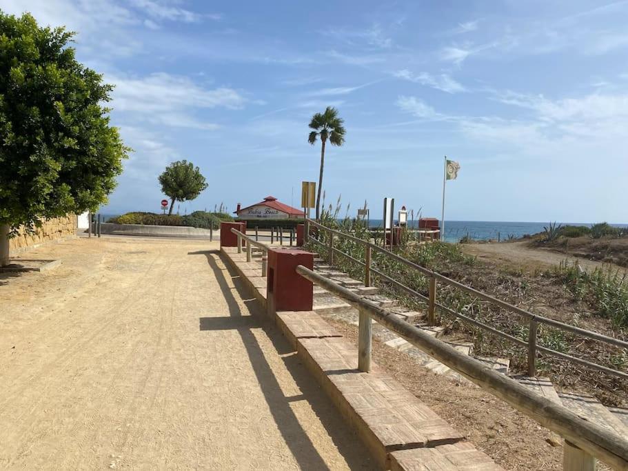 La Perla Beachfront 3 bed Apartment Casares Costa