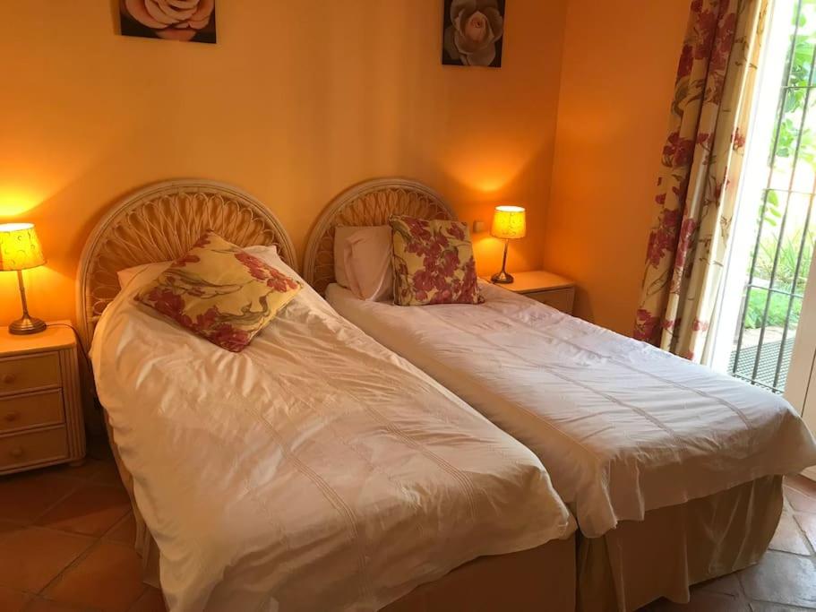 La Perla Beachfront 3 bed Apartment Casares Costa