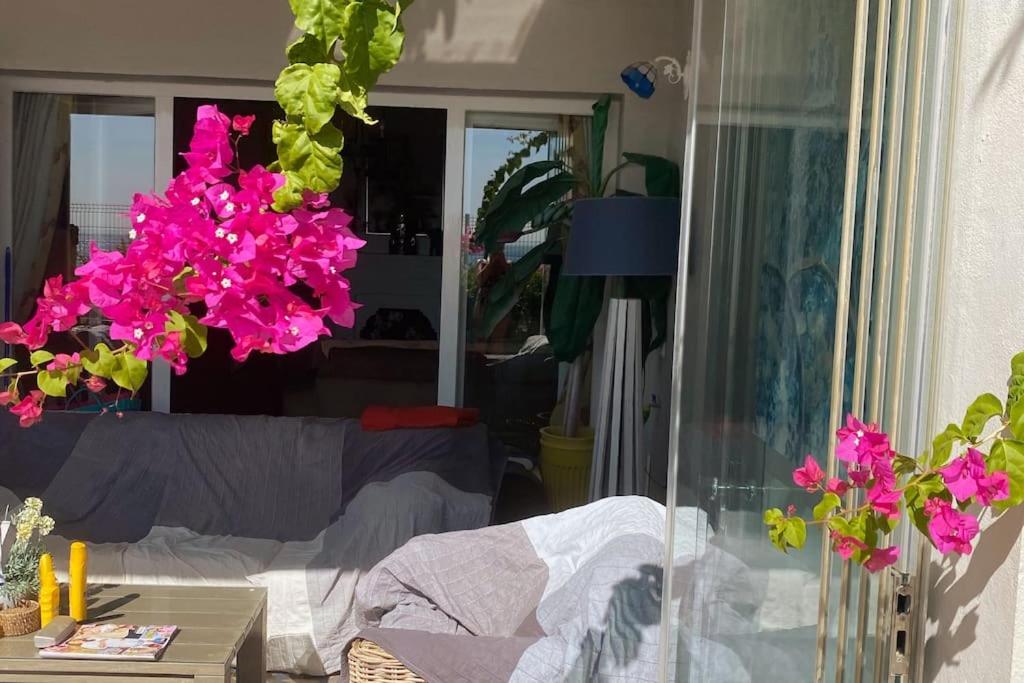 La Perla Beachfront 3 bed Apartment Casares Costa