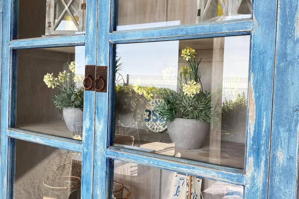 La Perla Beachfront 3 bed Apartment Casares Costa