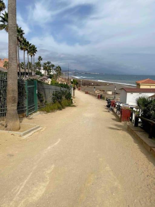 La Perla Beachfront 3 bed Apartment Casares Costa