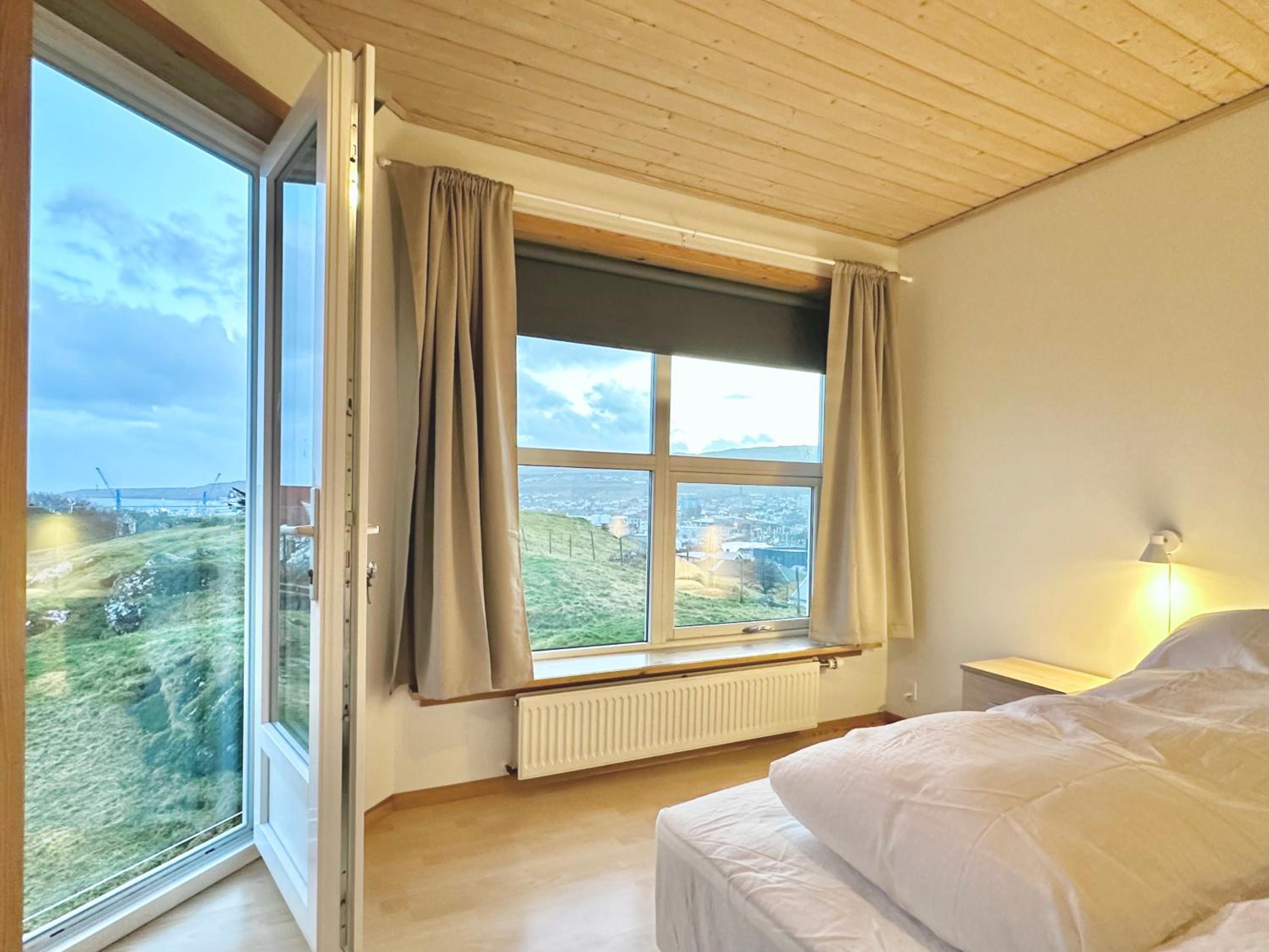 3 BR central apartment with beautiful view view 5