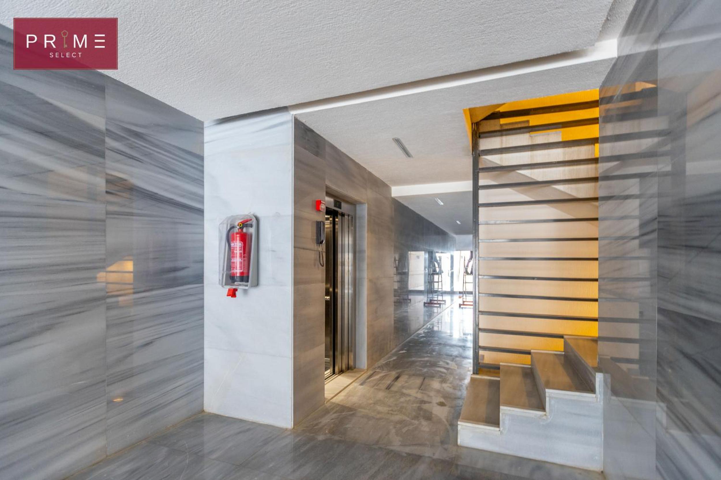 Prime Select Lake View