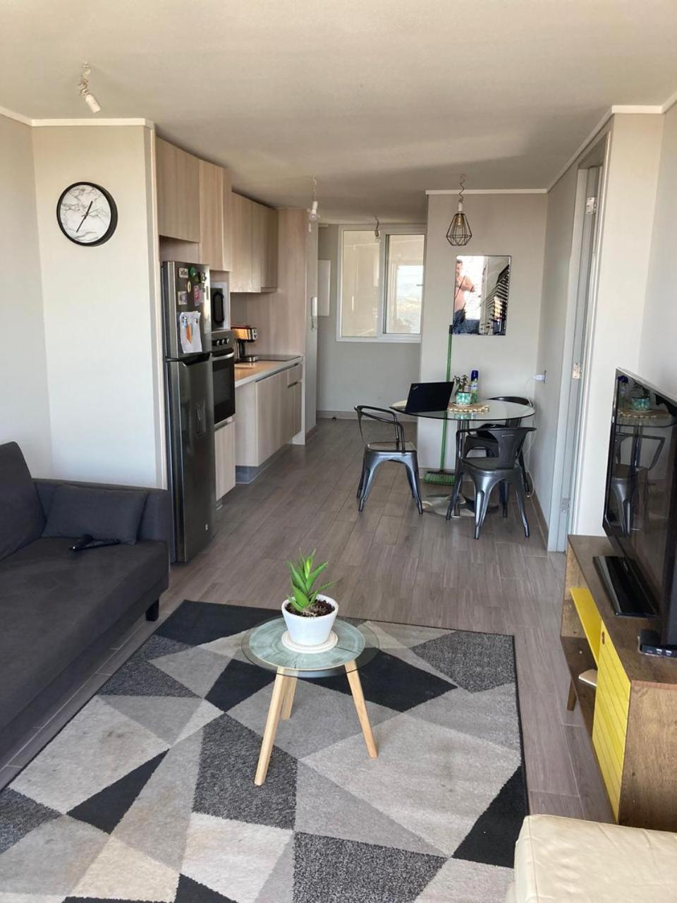 Departamento Amoblado Avenida Italia