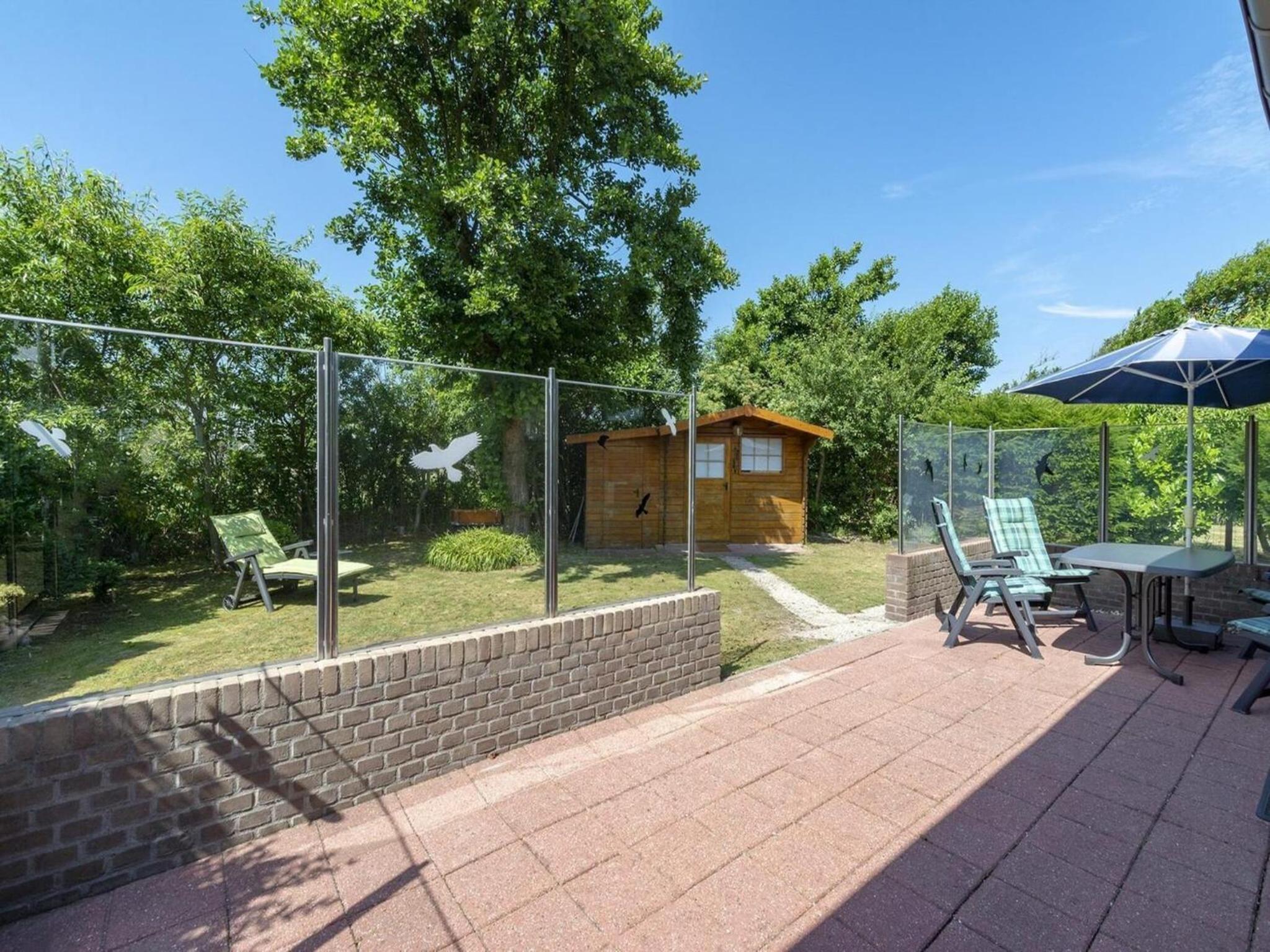 Bungalow at Garnekuul park with garden view 4