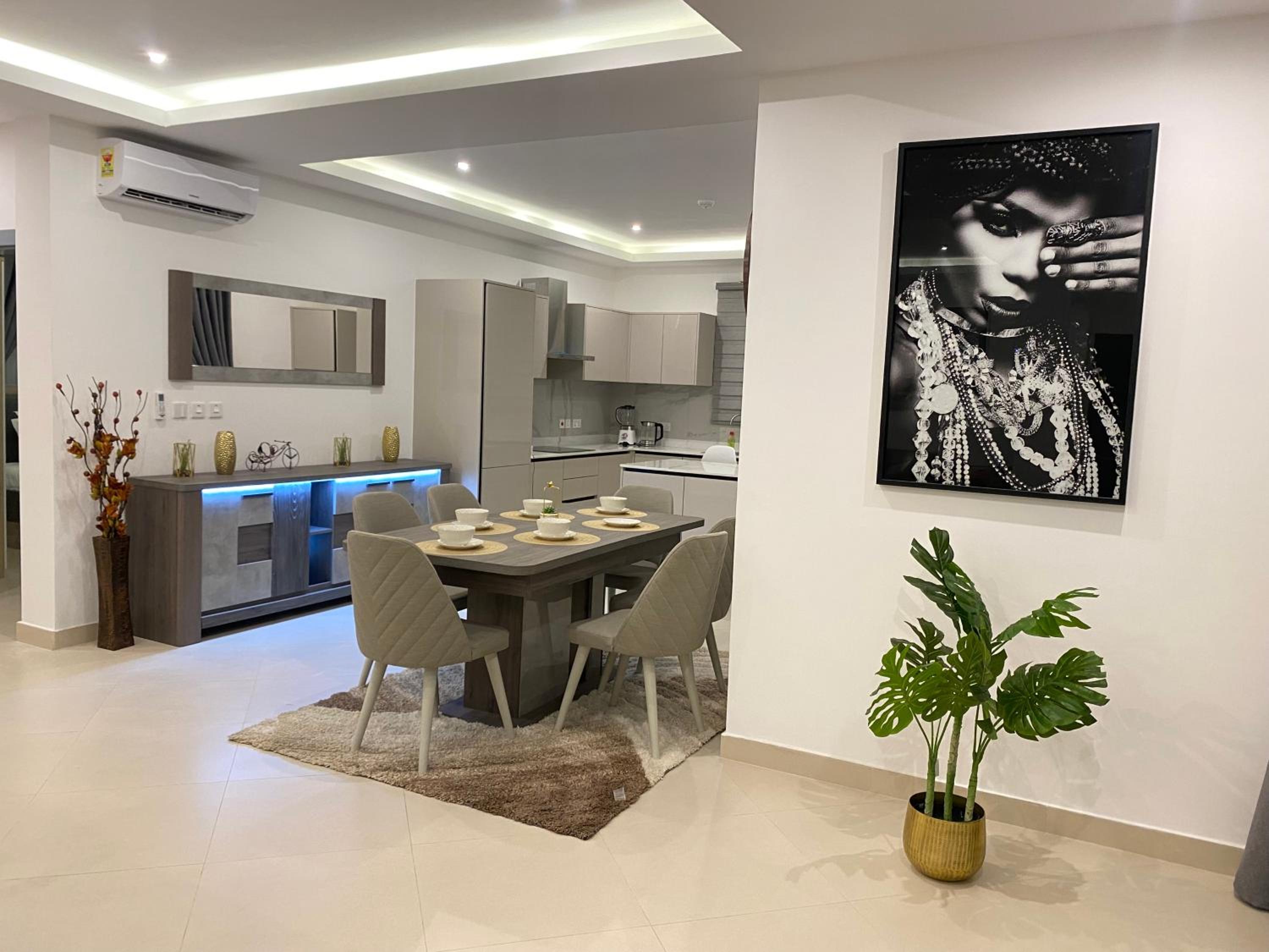 Luxury 2 bedrooms Labone Loft suites view 5