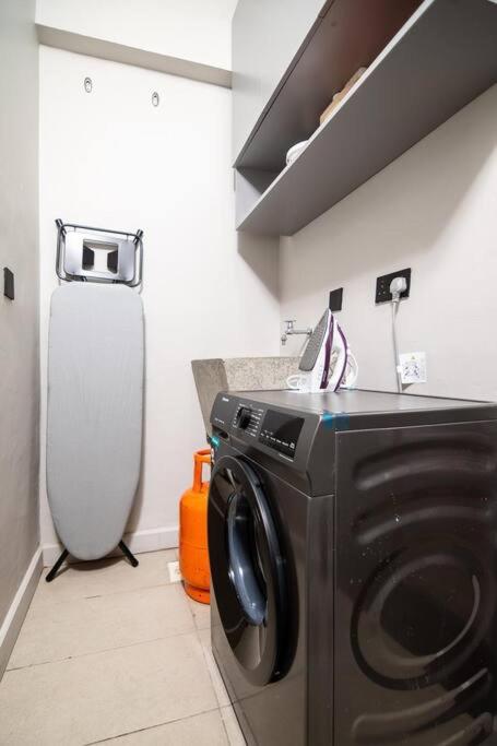 Modern Executive Luxury Suite near GTC Westlands view 2