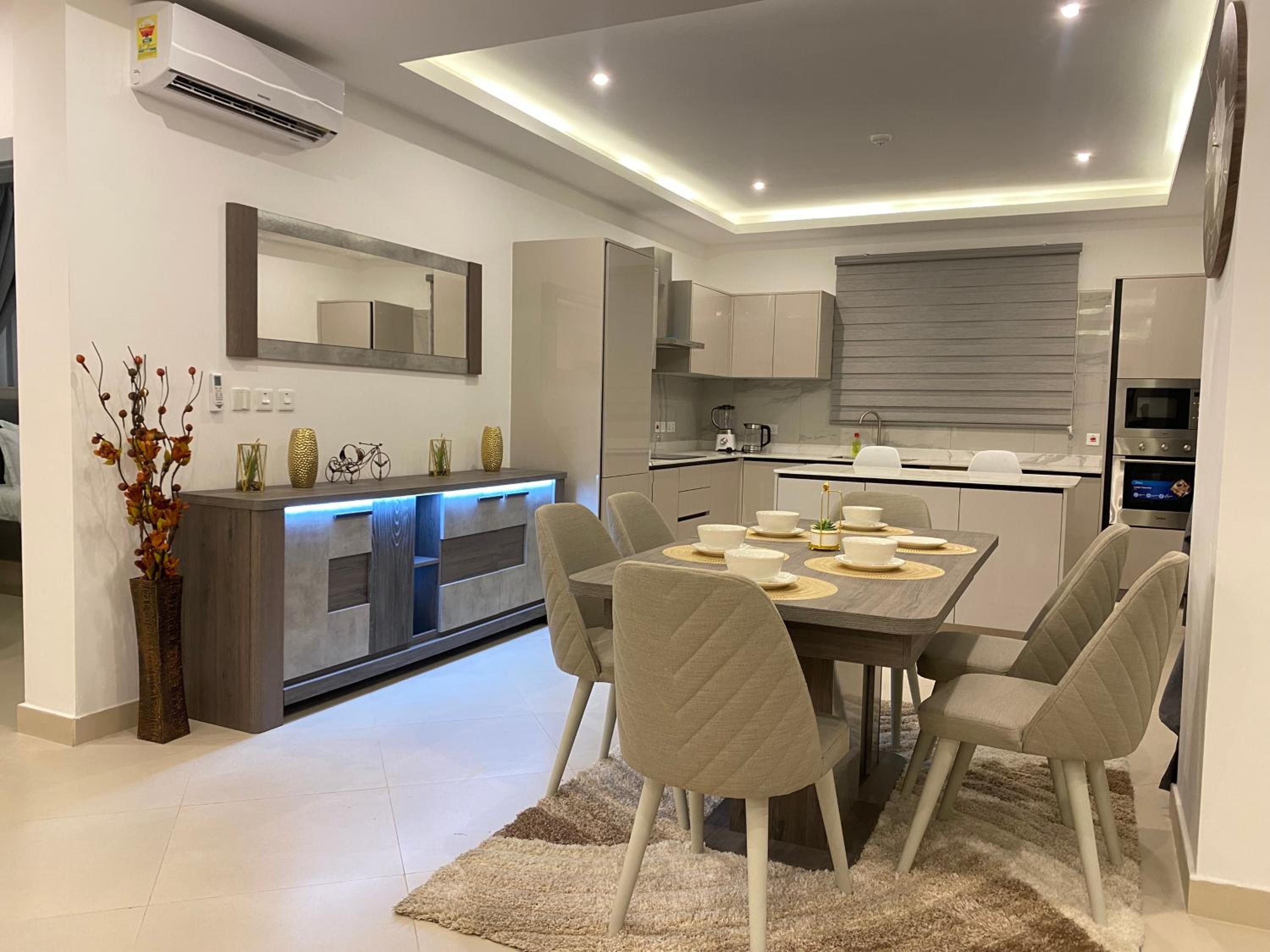 Luxury 2 bedrooms Labone Loft suites view 3
