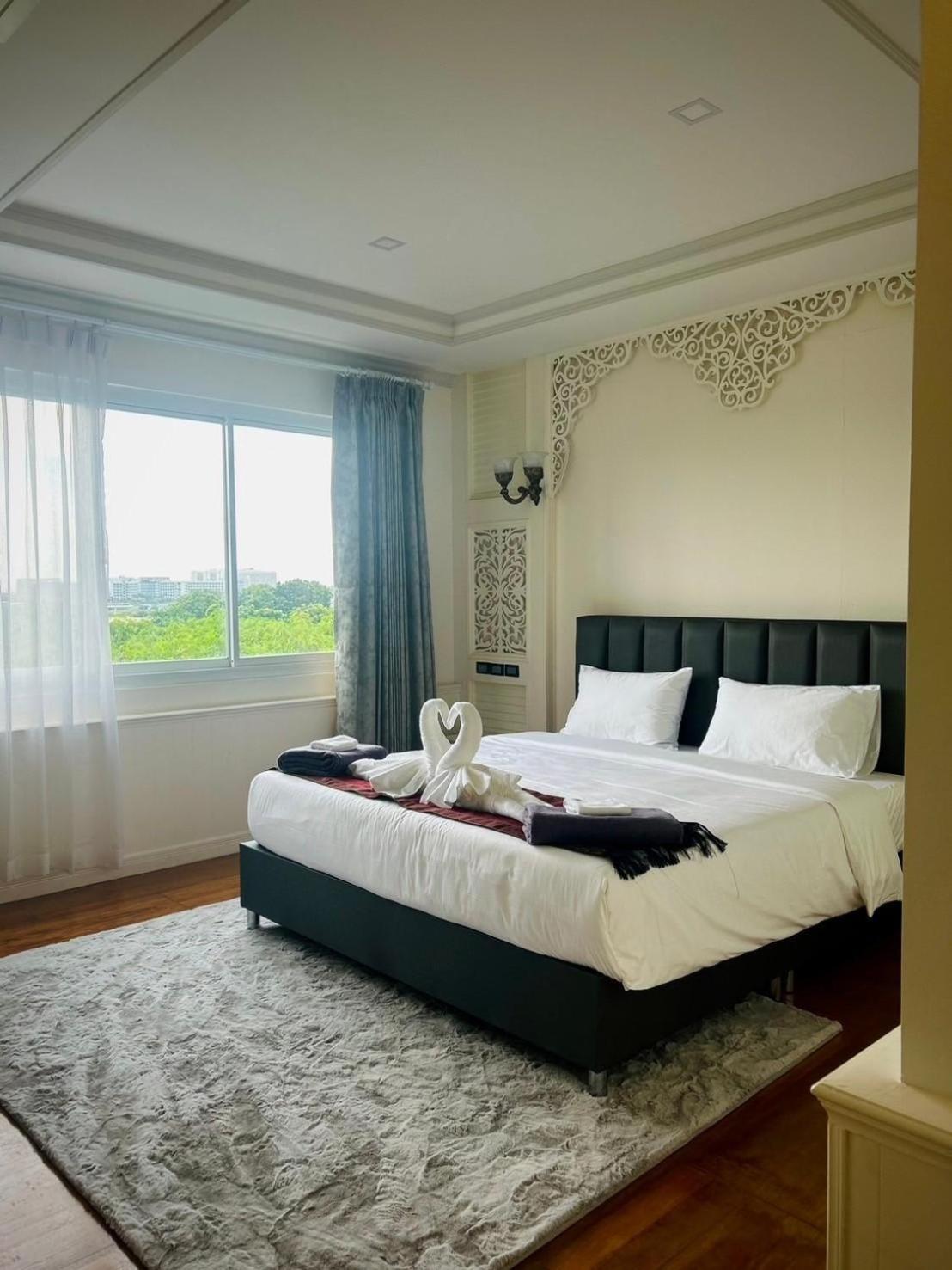 IP Plus Pool Villa Pattaya