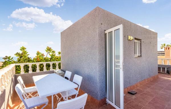 Fräsch duplex med havsutsikt