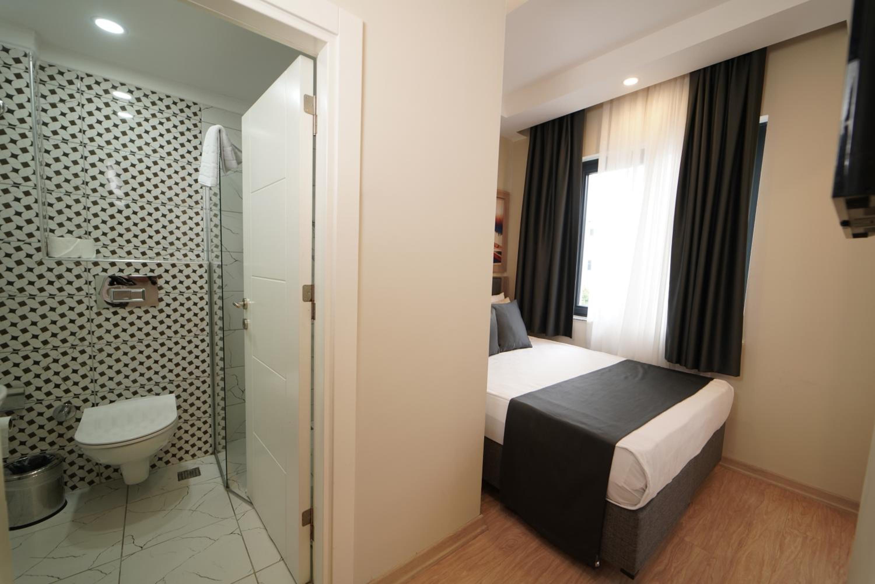 Deniz Boutique Hotel - Image 44