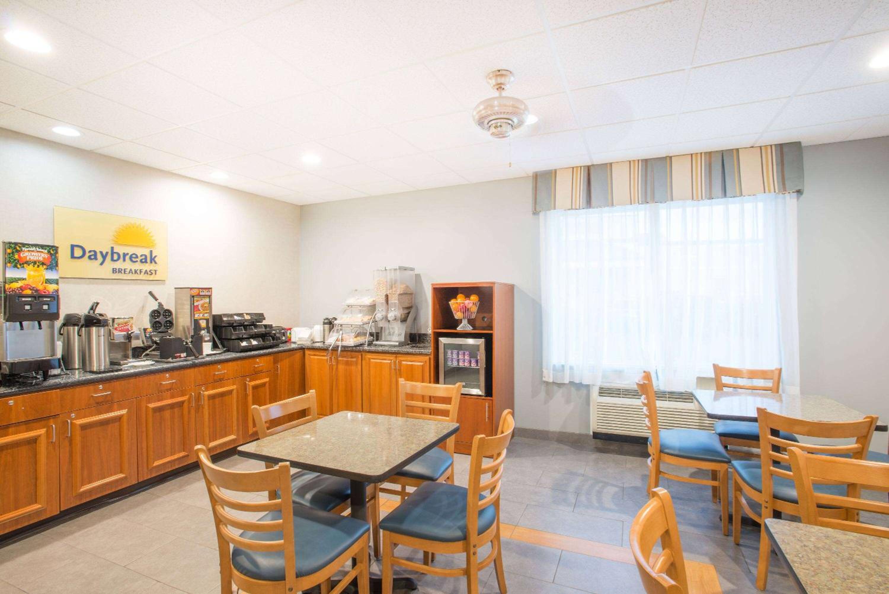 Days Inn by Wyndham Watertown Fort Drum - Property Image 11