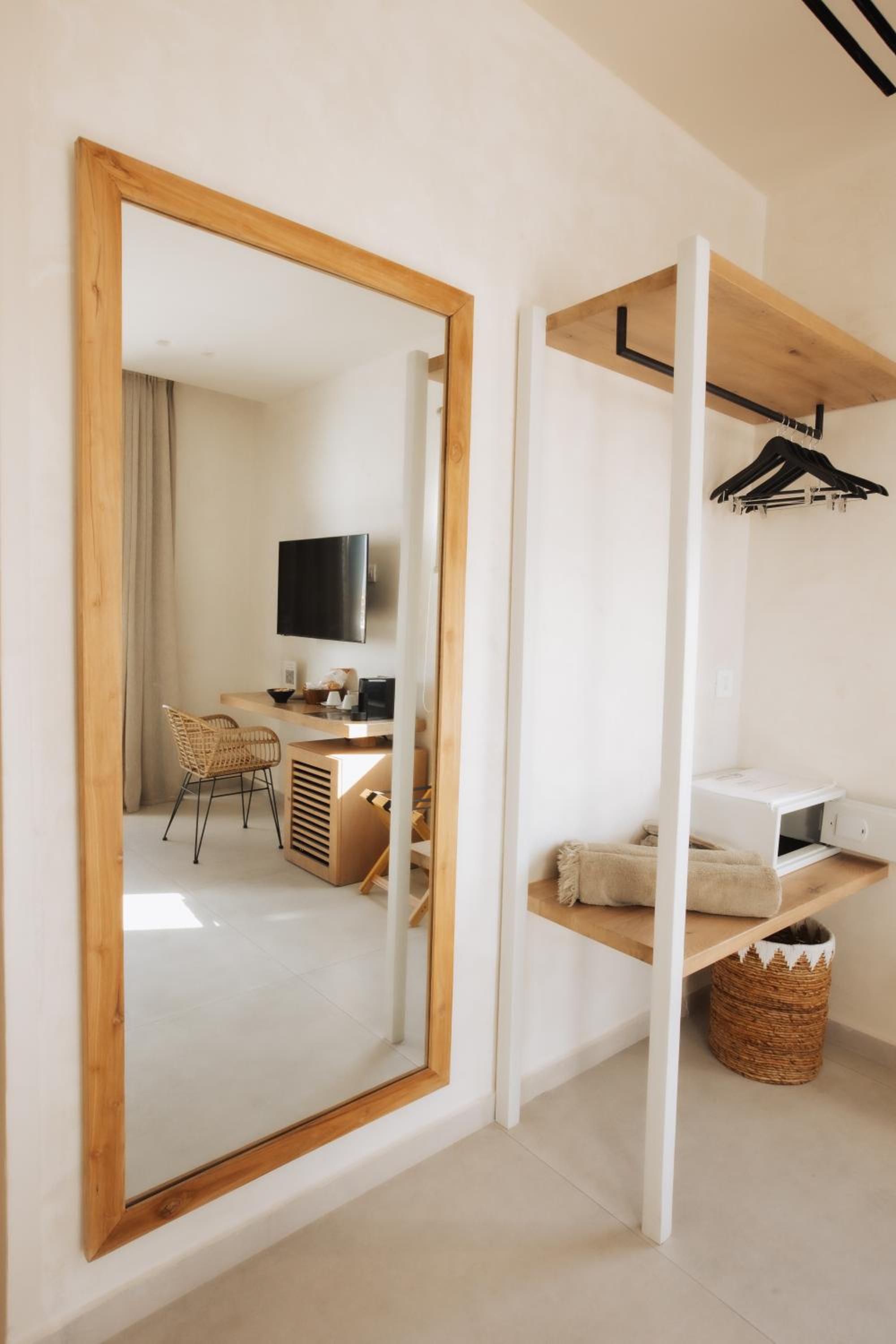 Aerostay Mykonos