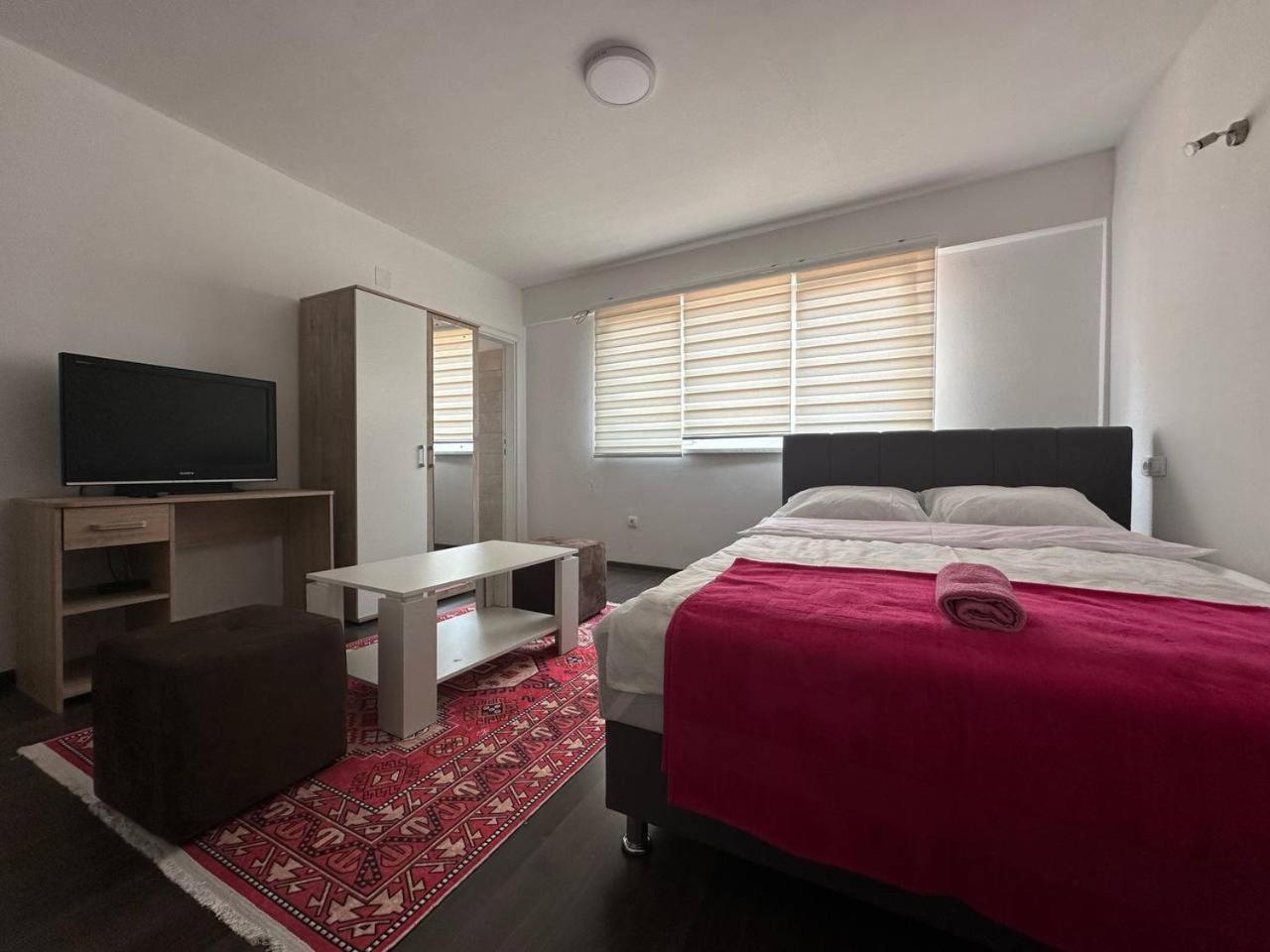Huke Apartments