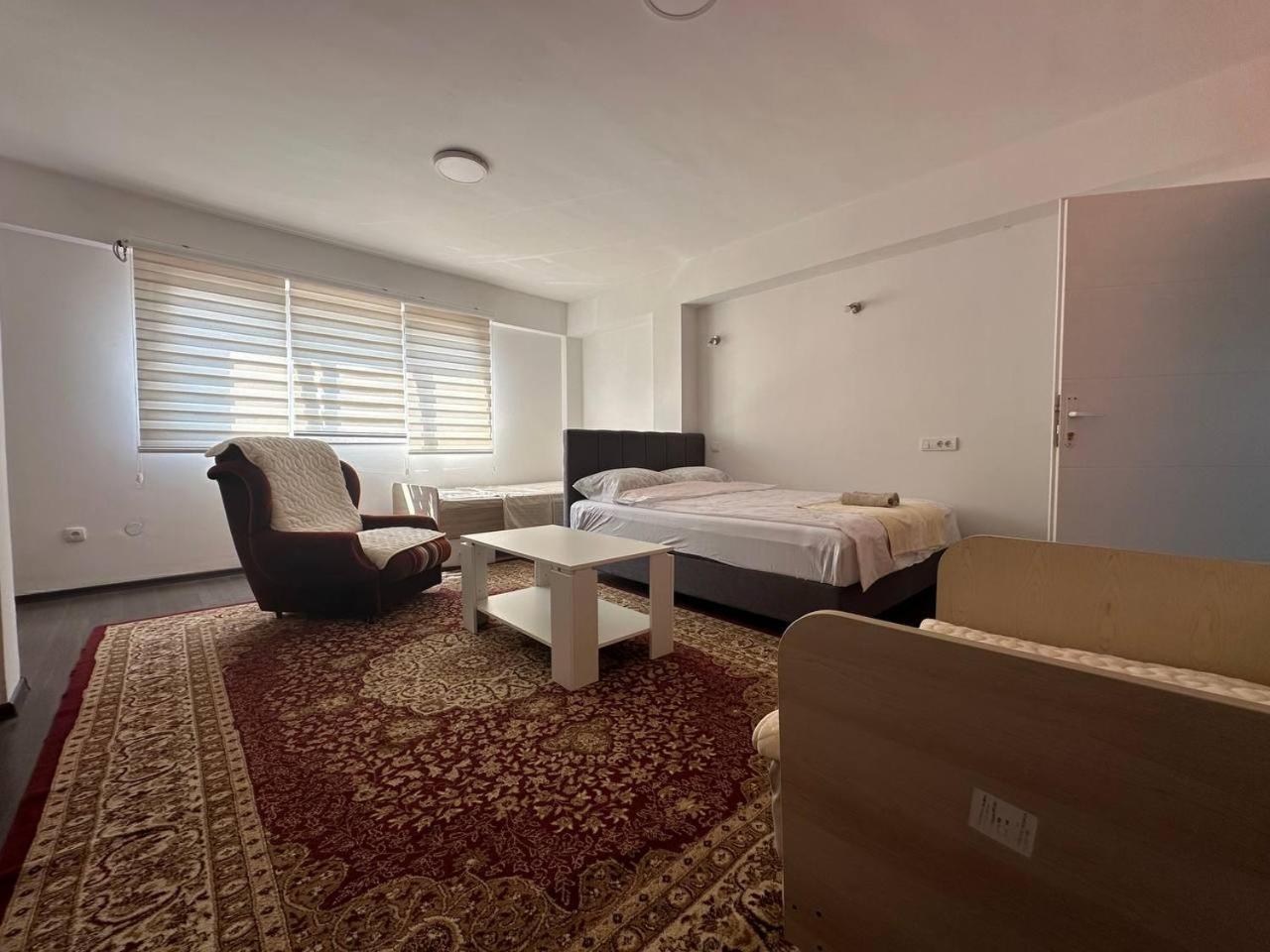 Huke Apartments