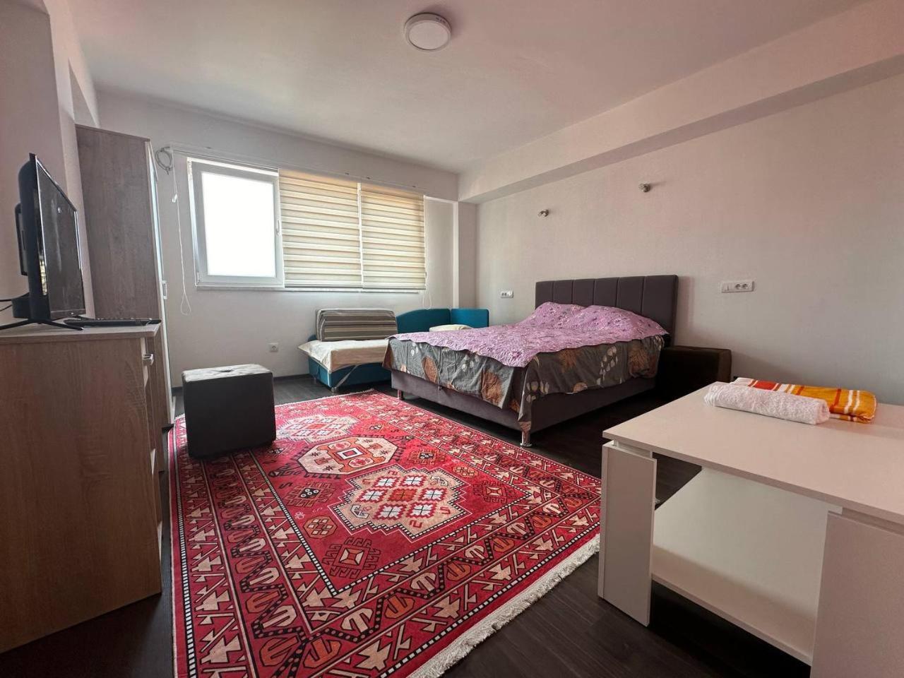 Huke Apartments