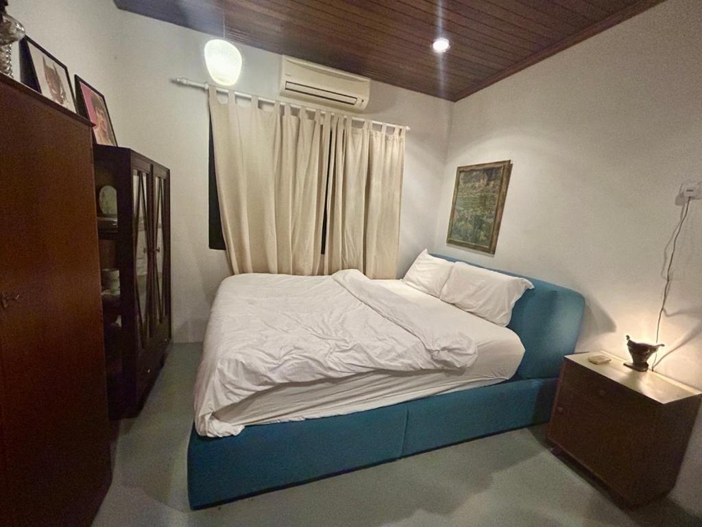 Chic Designer Room in Shared Bungalow SS1 Near LRT Petaling Jaya photo 8