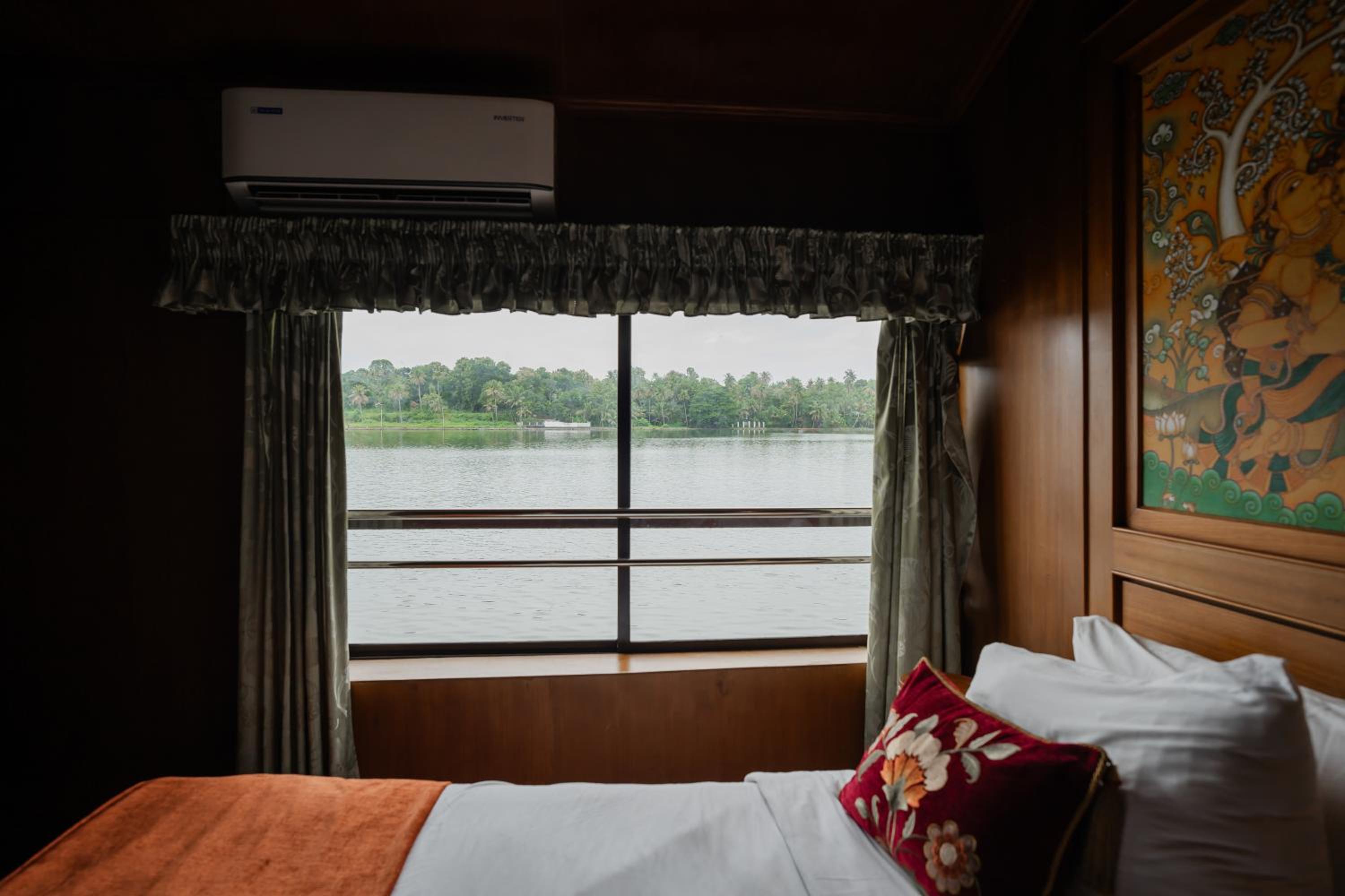The Leela Ashtamudi, A Raviz Hotel, Kollam