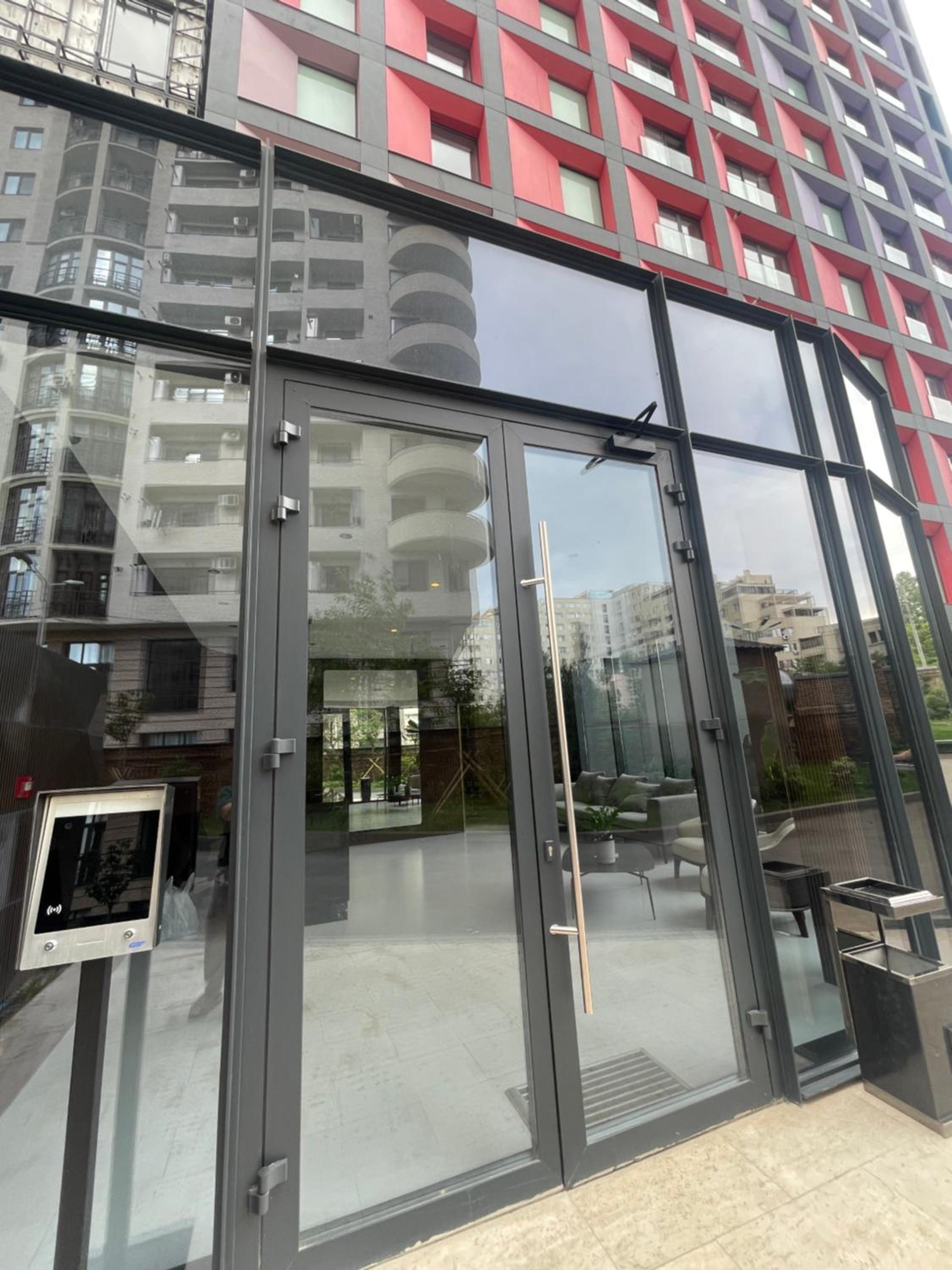 Anas sweet home Hilton blox view 2