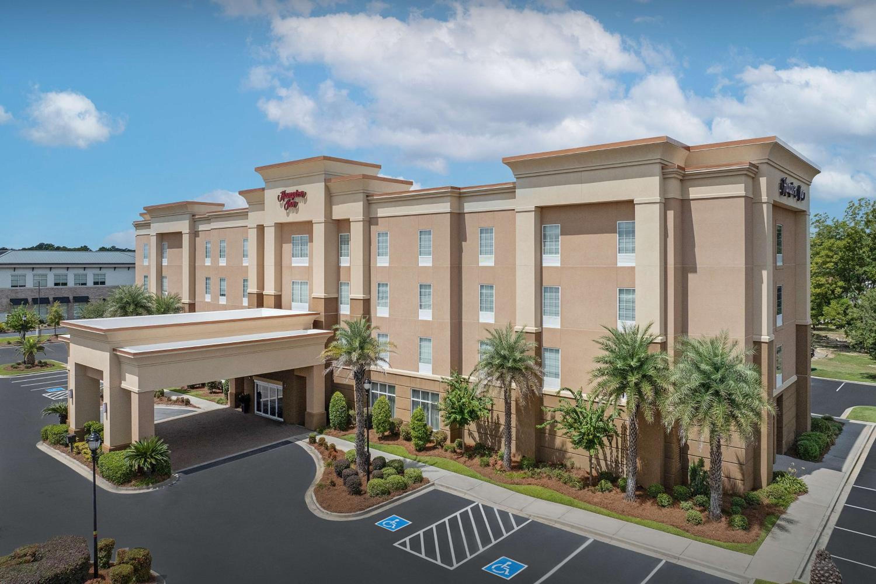 Statesboro Vacations - Hampton Inn Statesboro - Property Image 1
