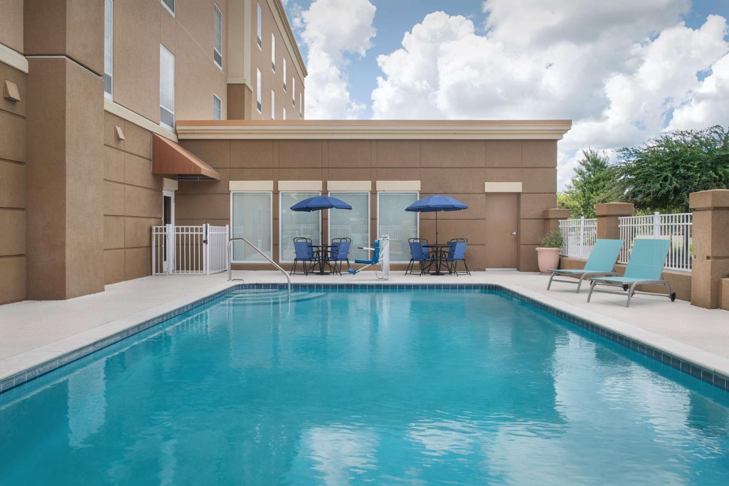 Statesboro Vacations - Hampton Inn Statesboro - Property Image 5