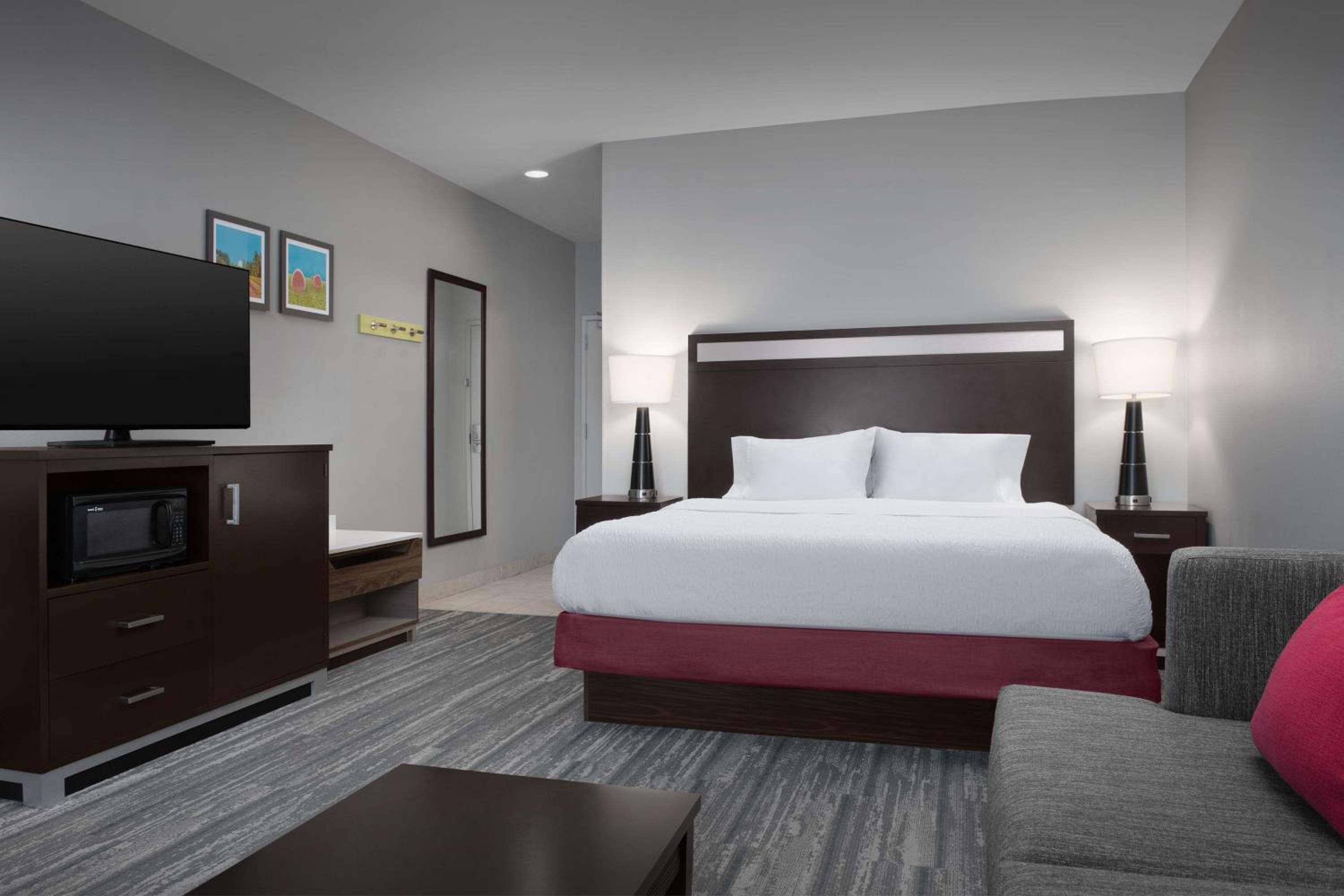 Statesboro Vacations - Hampton Inn Statesboro - Property Image 9