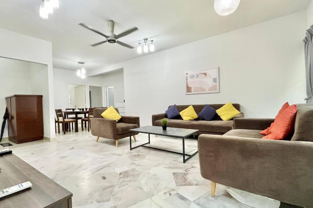 3BR Family Stay at Desa Pandan KL ready Wifi Netflix