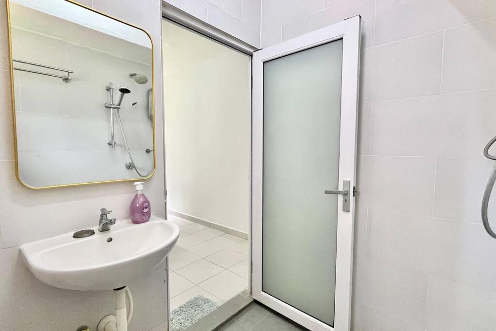 3BR Family Stay at Desa Pandan KL ready Wifi Netflix