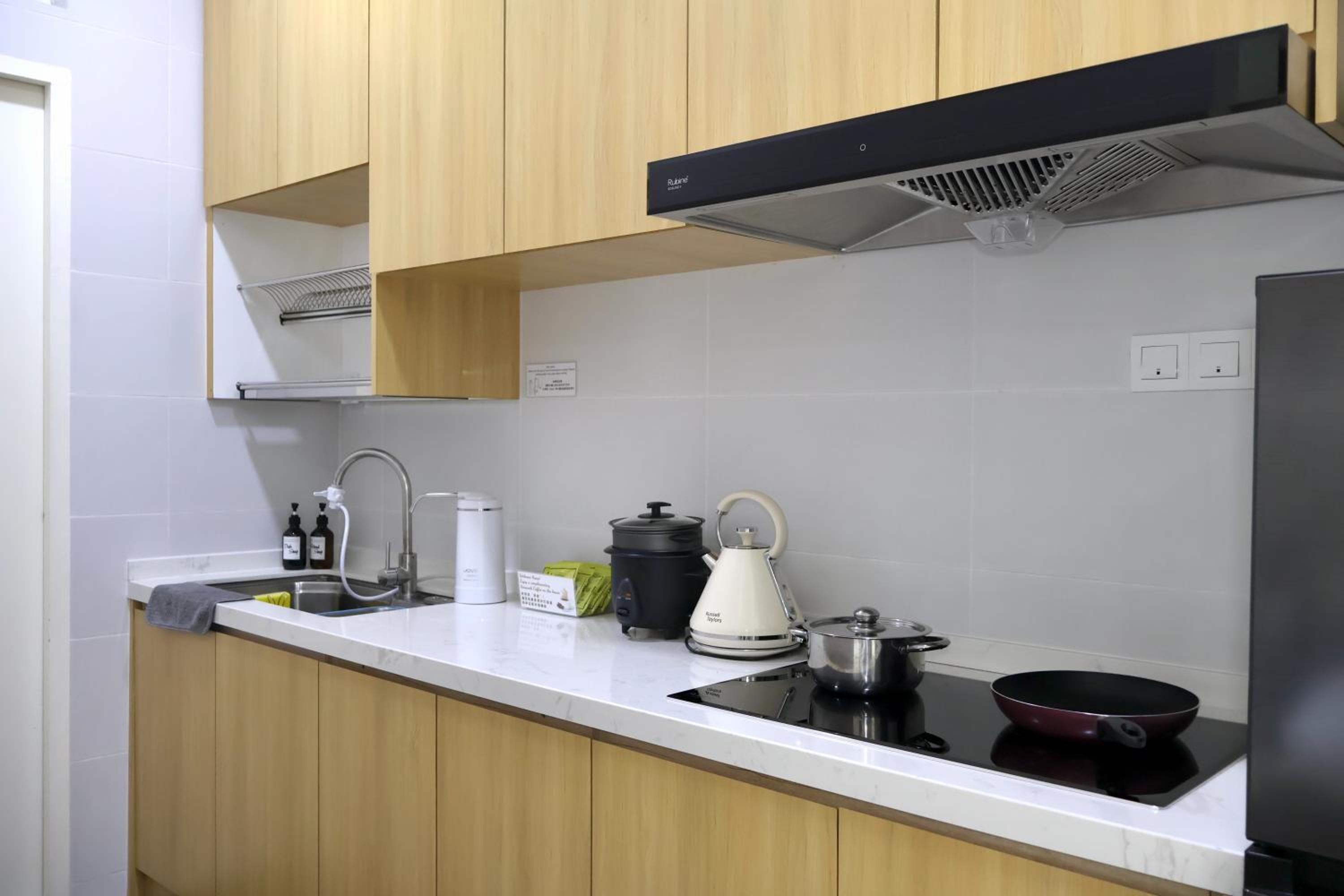 Kuching City Centre Smart Home Luxury Resort Condo photo 2