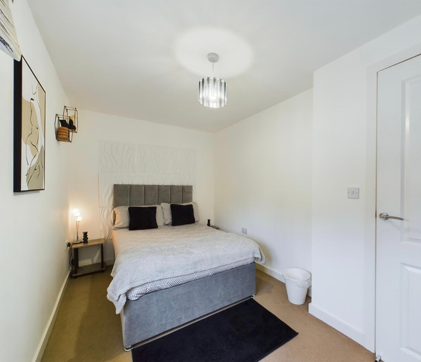 Modern 2 bed city apartment with private parking view 3