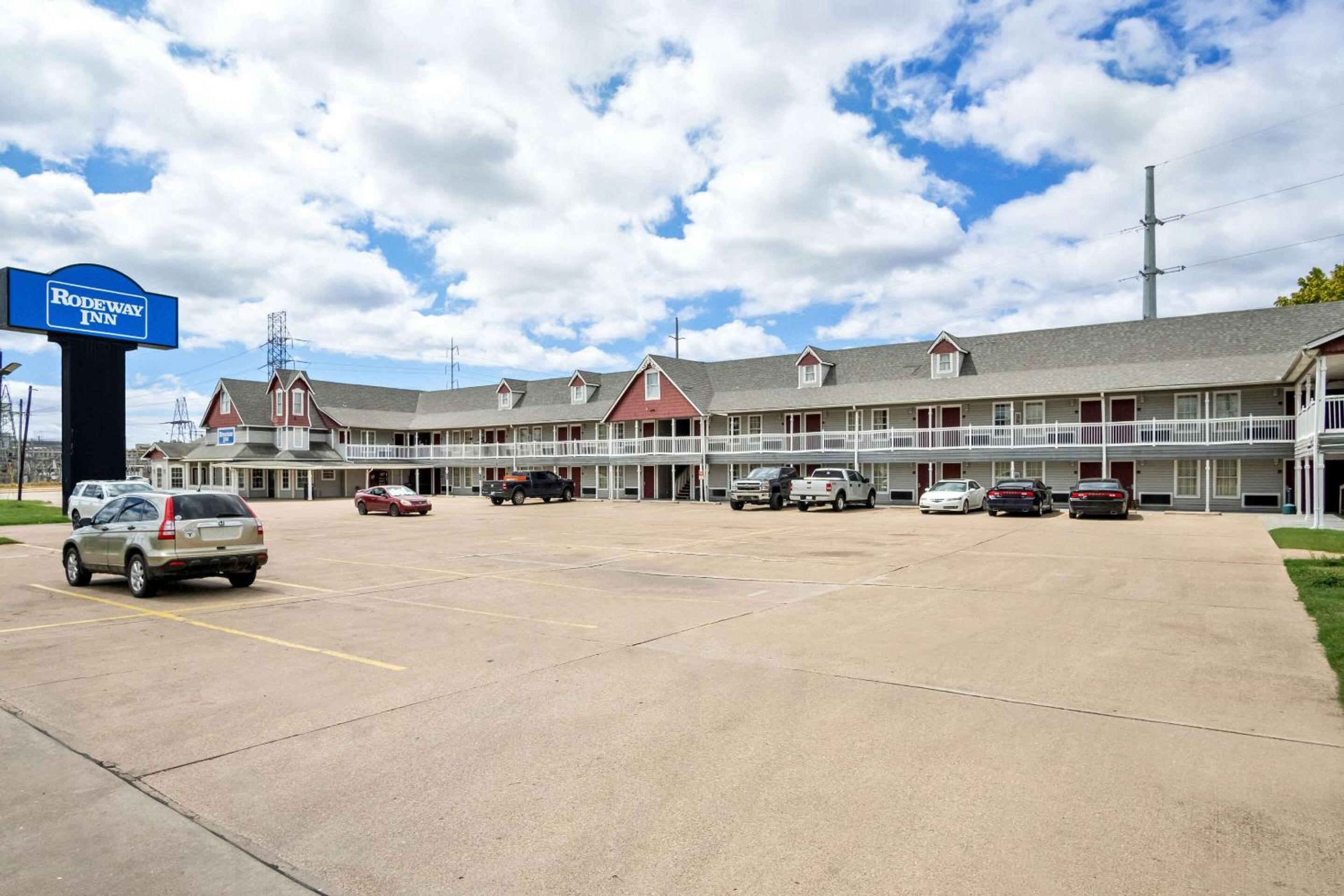 Rodeway Inn Waco Downtown near University