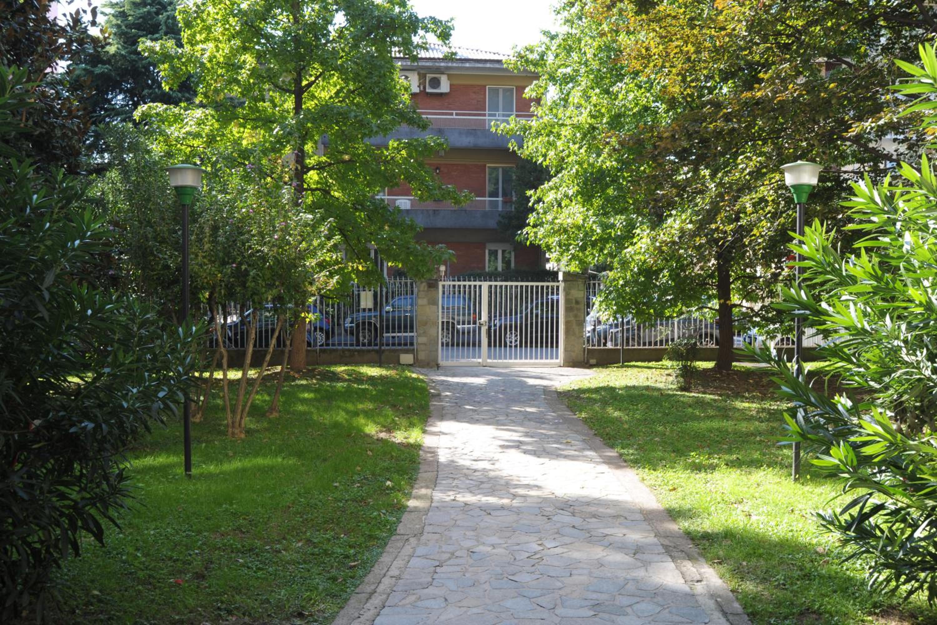 Gambara Apartment