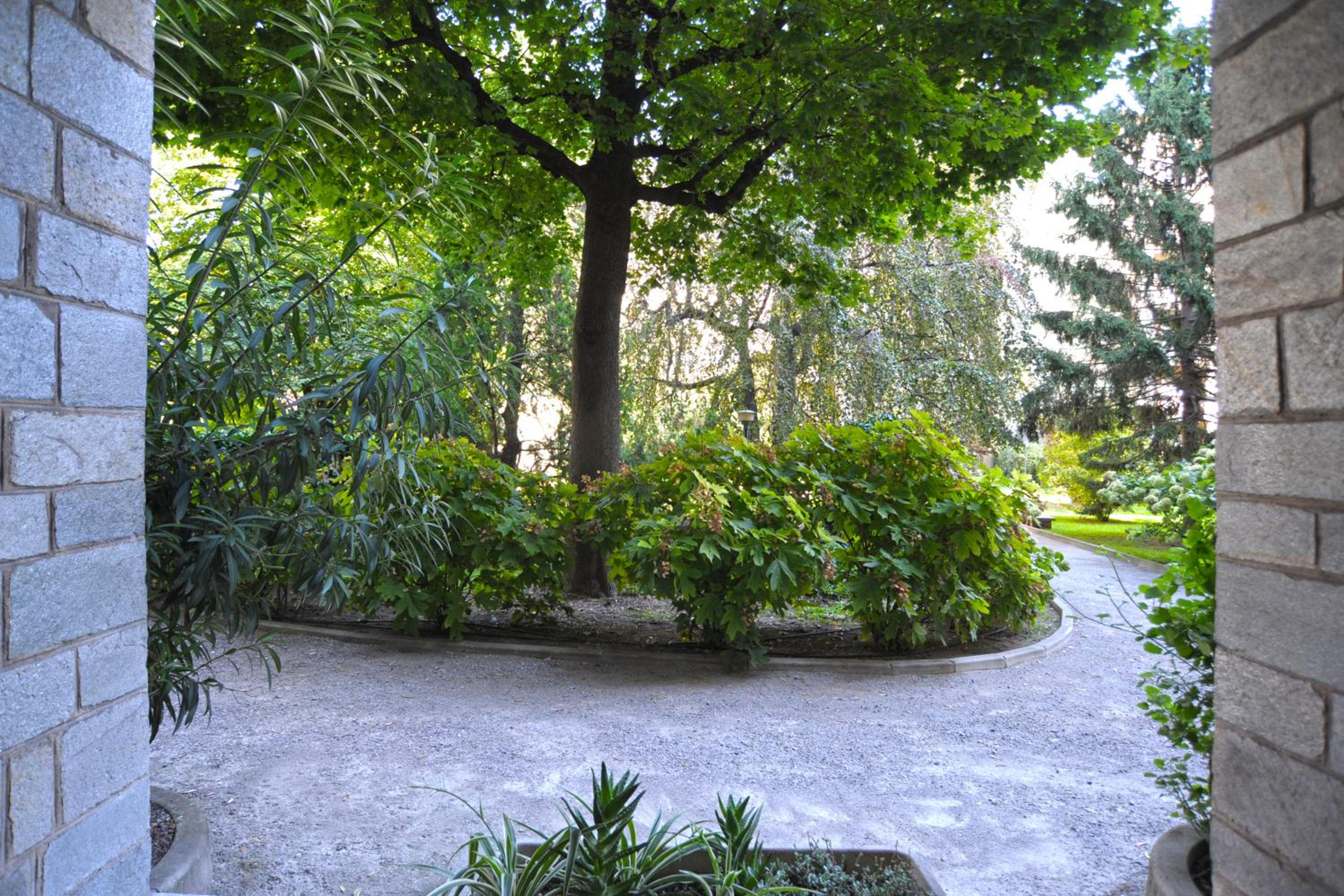 Gambara Apartment