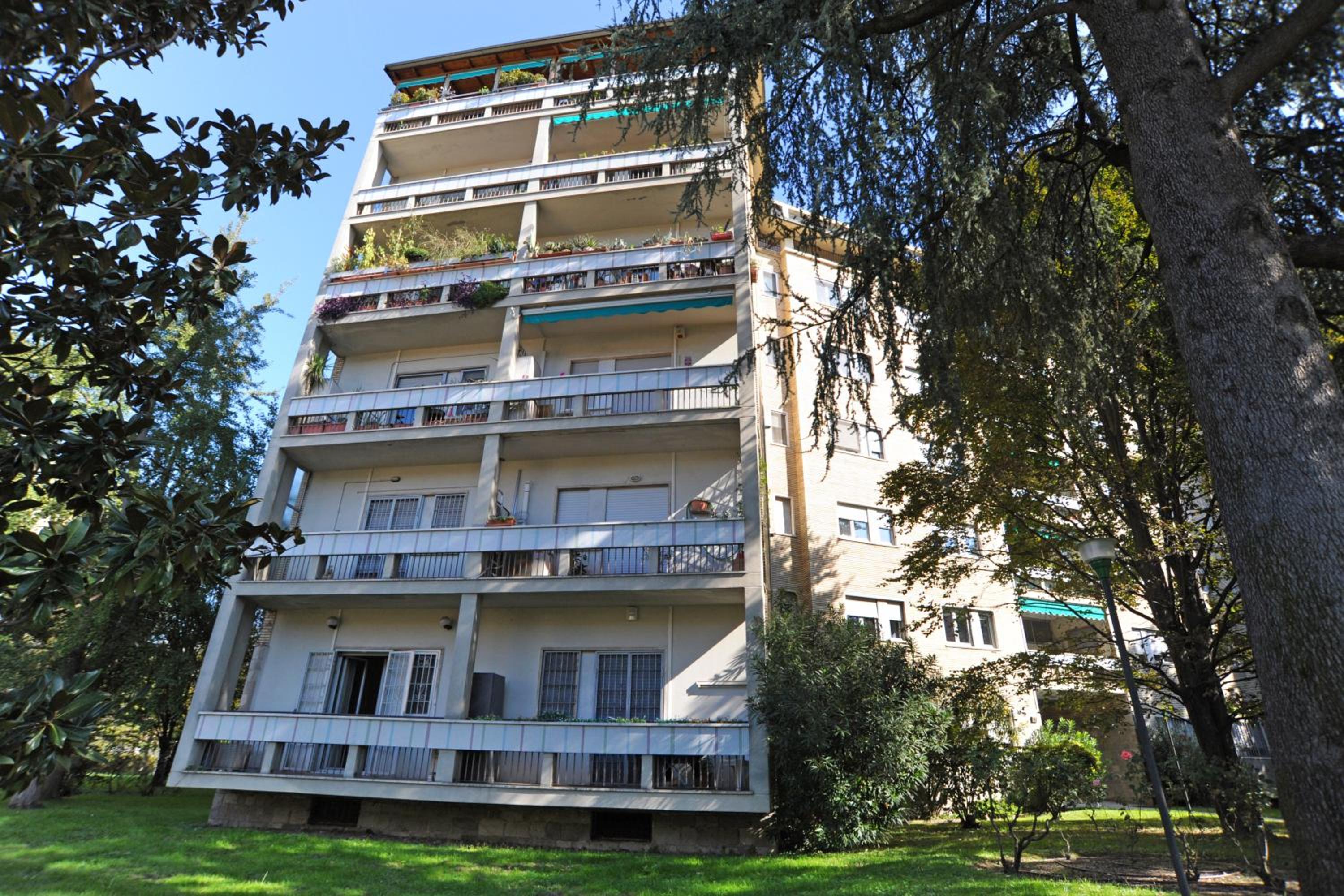 Gambara Apartment