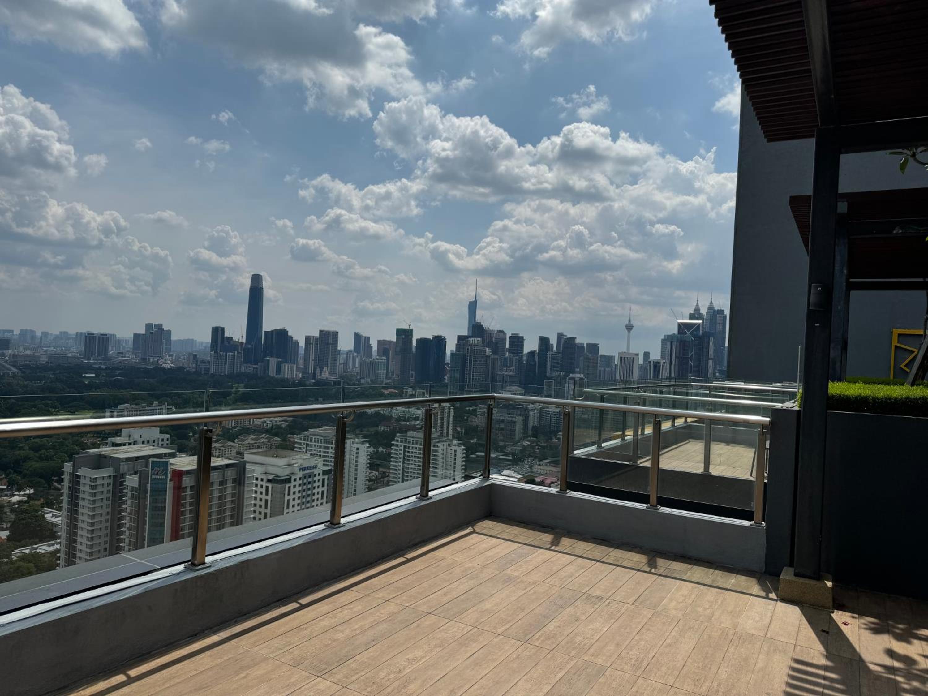 KL City Nue Suites Entire Condo 2R2B 3 plus 1 guests