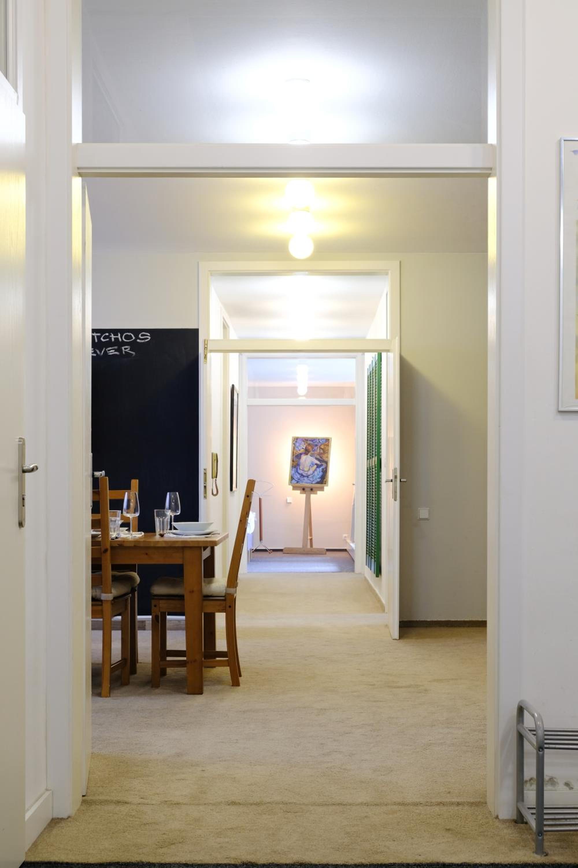 ViDa Prostorný 220 m2 3BR Apartmán s Krbem a Zahradou, Ideální pro Rodiny