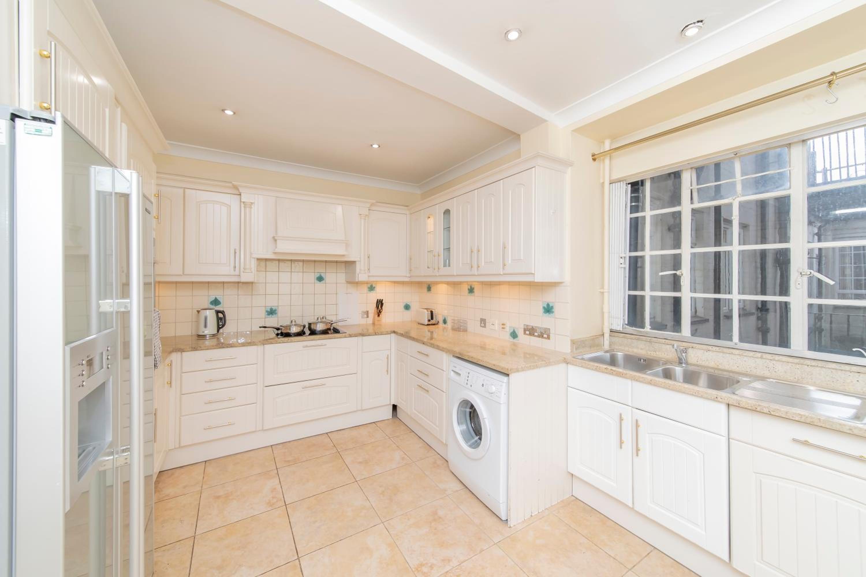 Strathmore Court Apartments