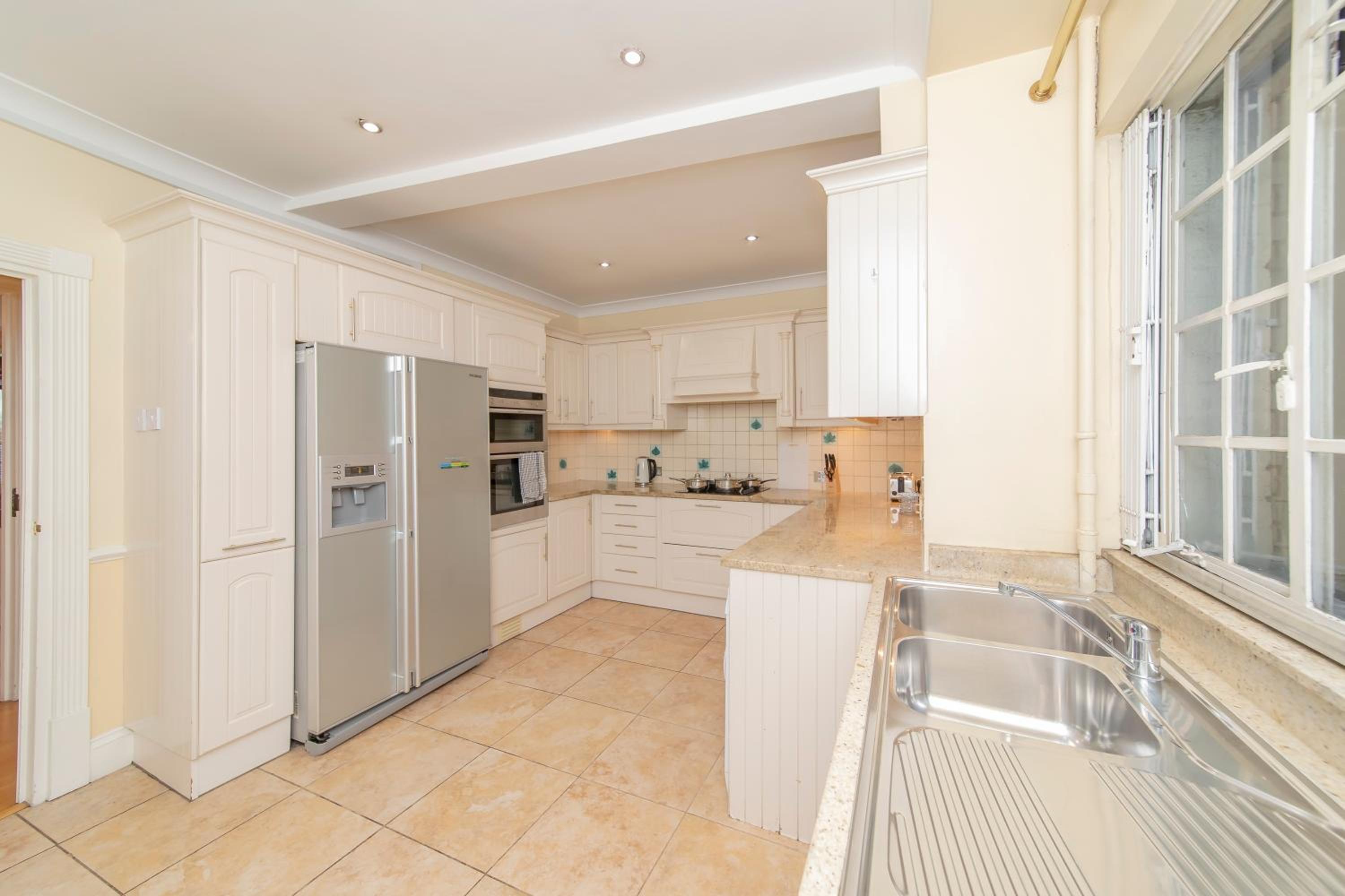Strathmore Court Apartments