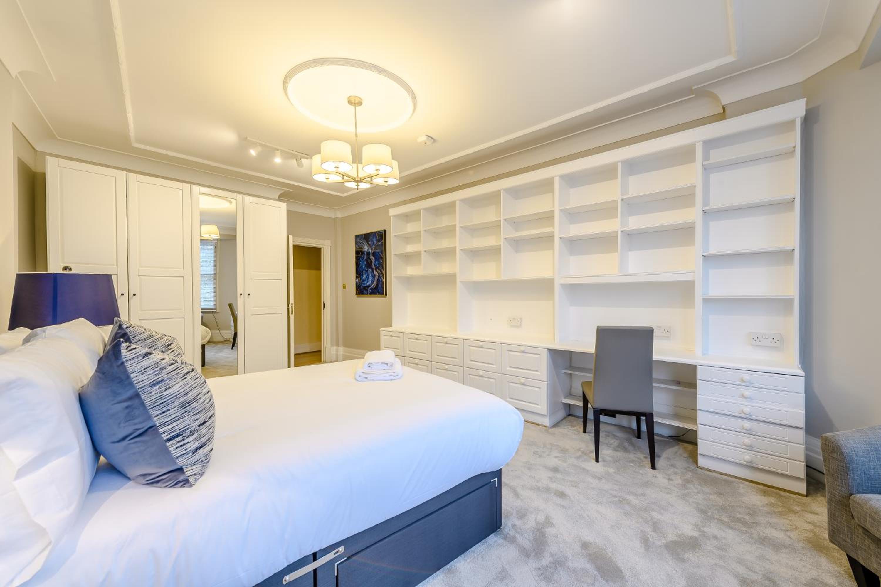 Strathmore Court Apartments