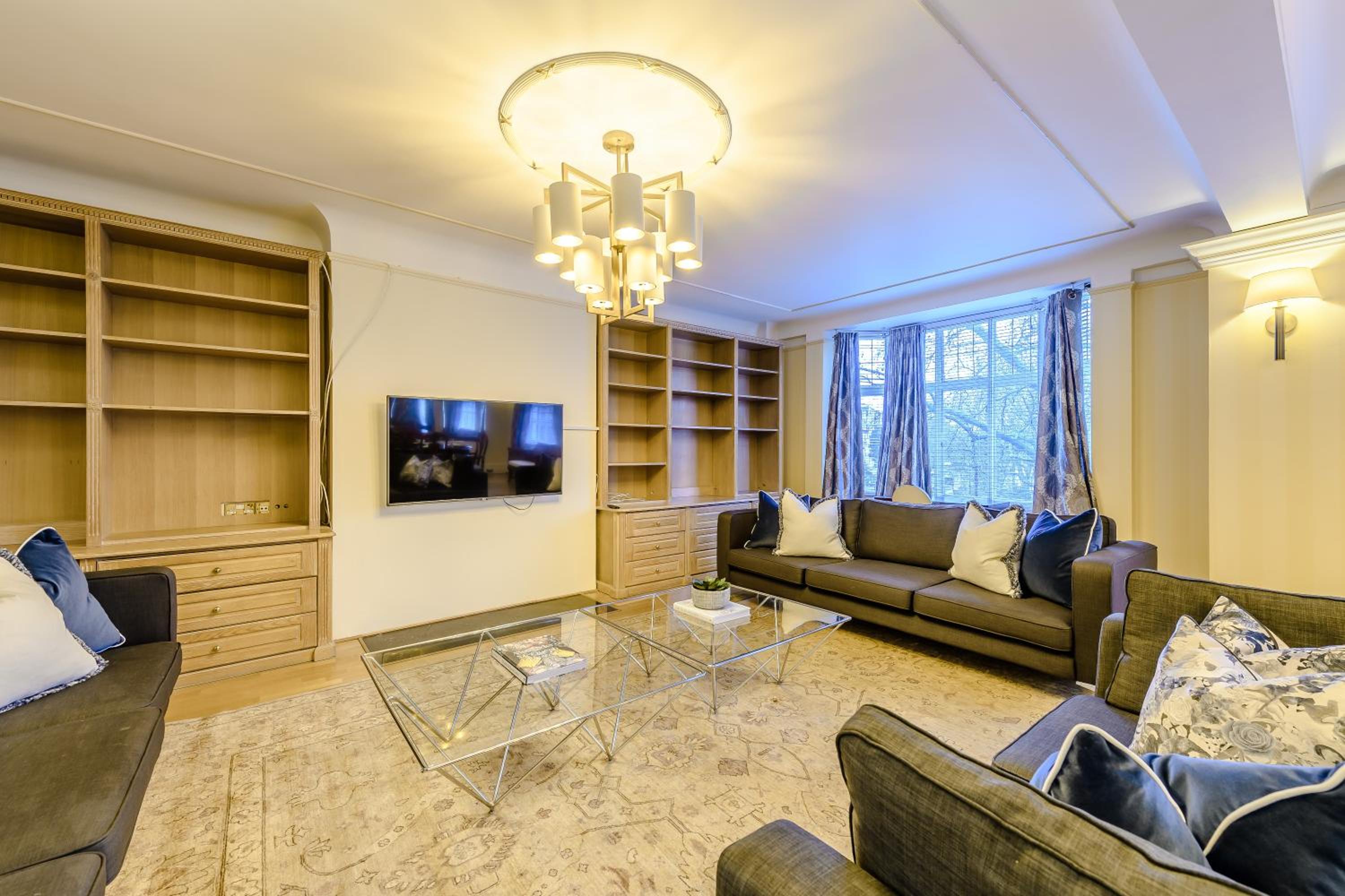 Strathmore Court Apartments