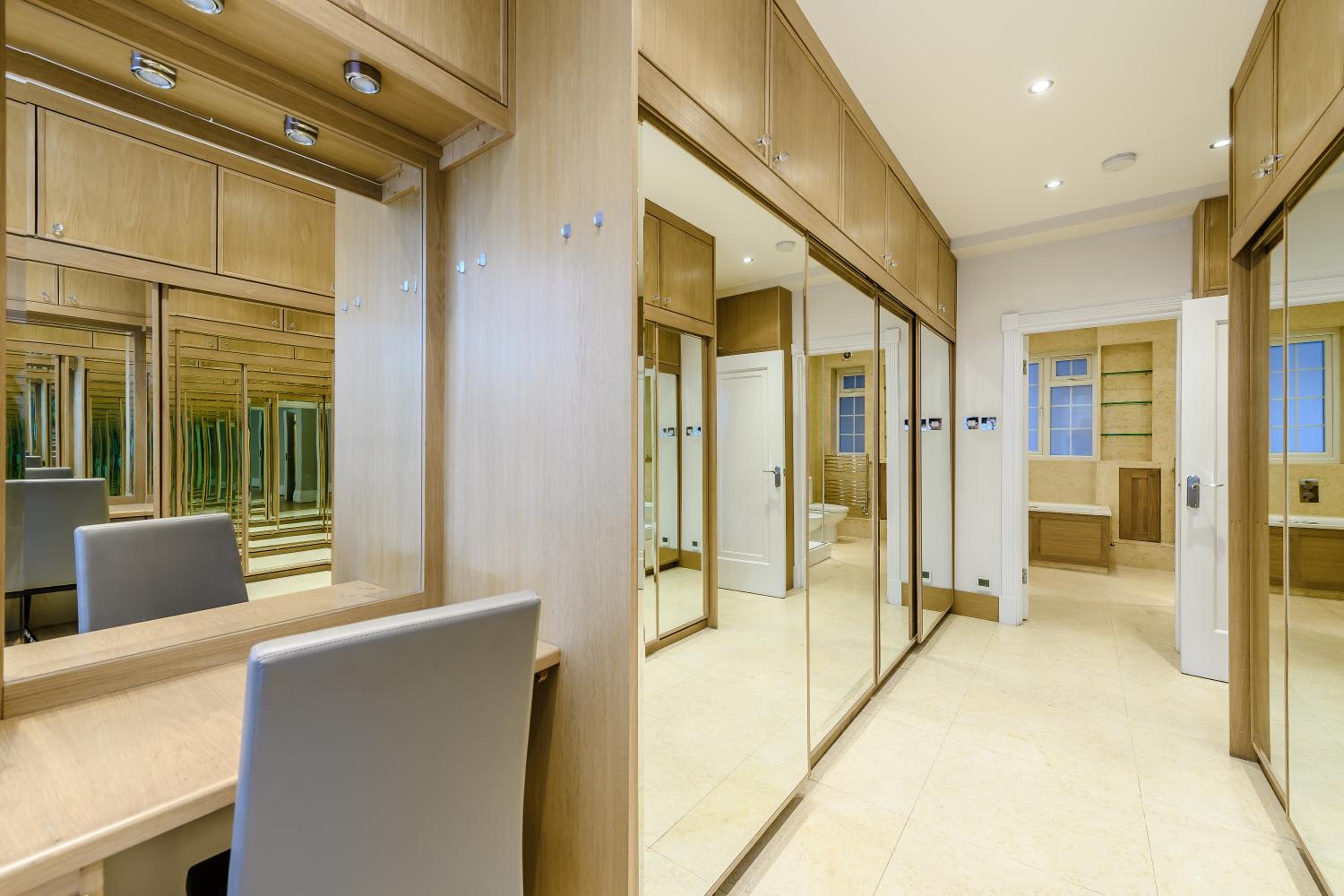 Strathmore Court Apartments