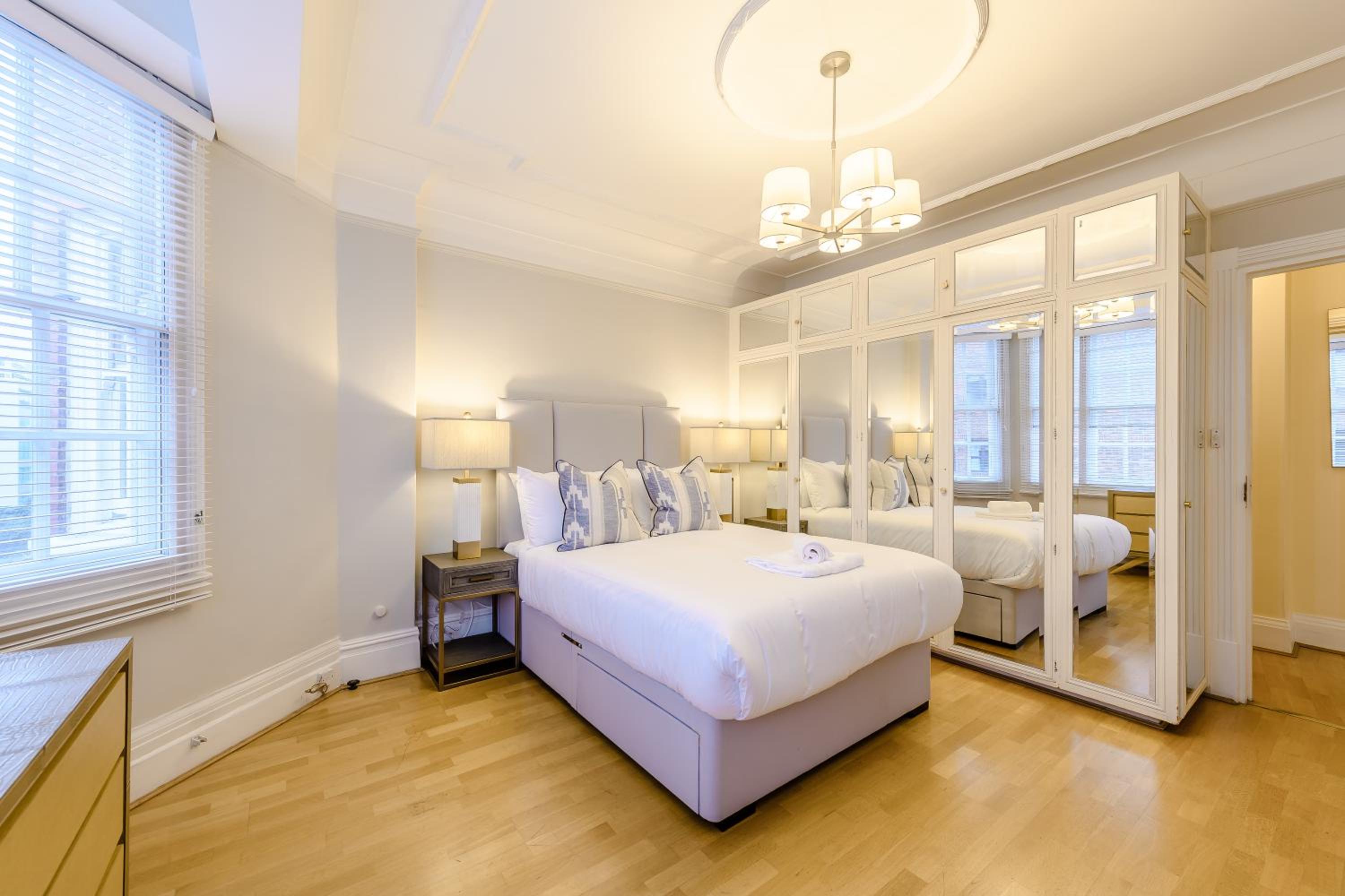 Strathmore Court Apartments