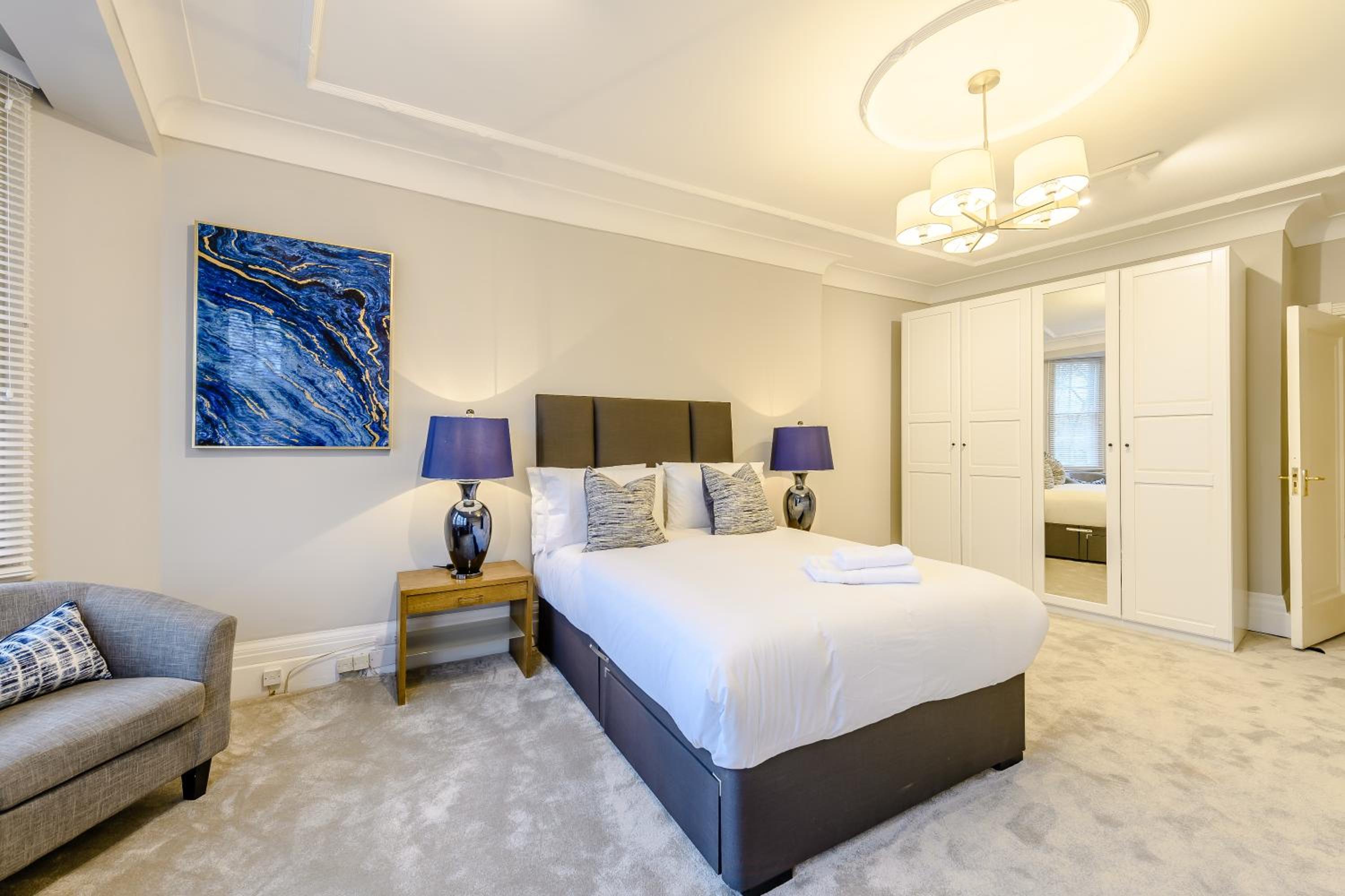 Strathmore Court Apartments