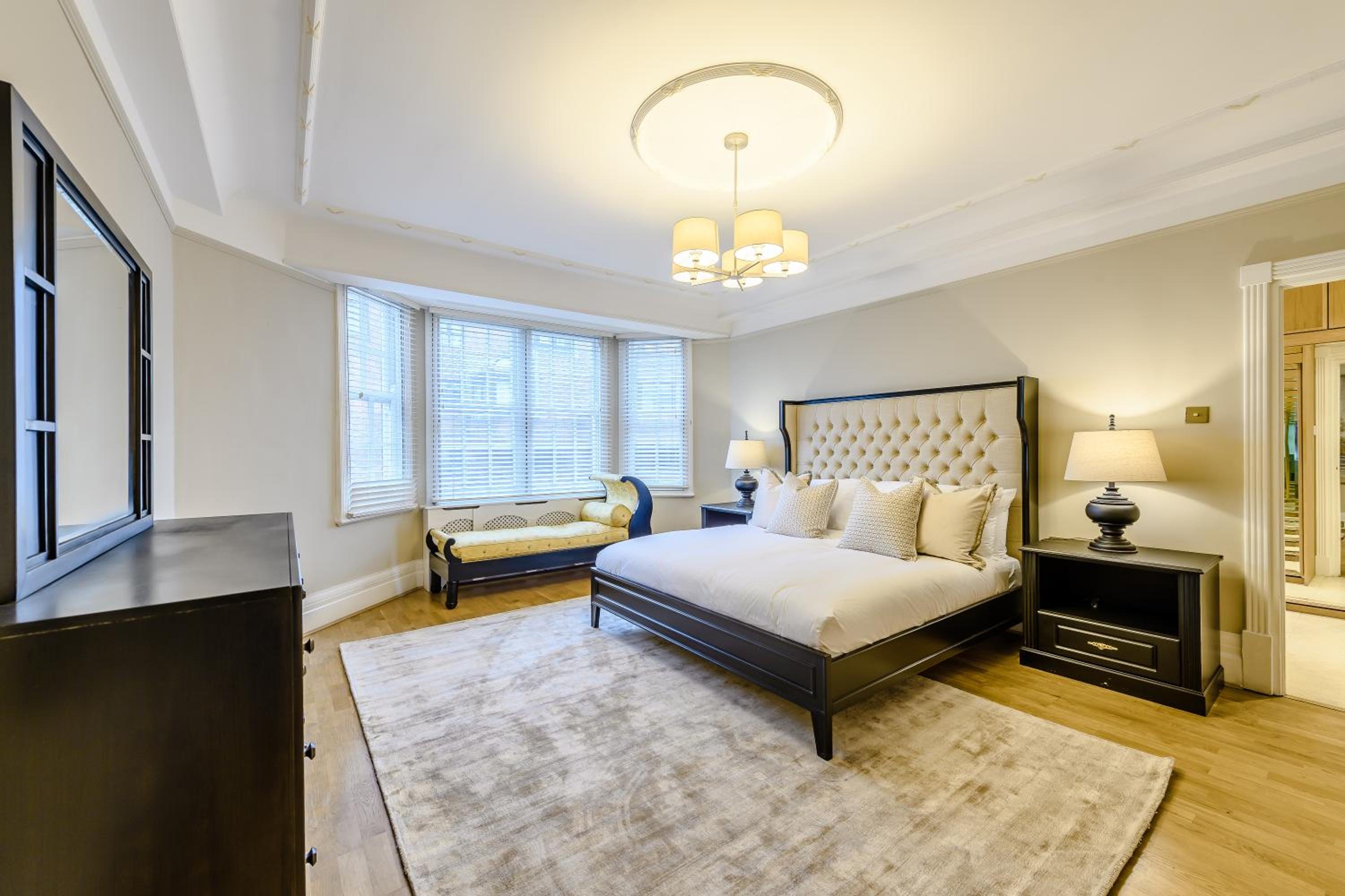 Strathmore Court Apartments