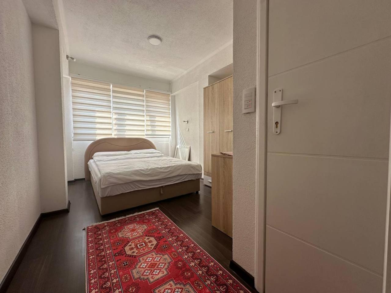 Huke Apartments