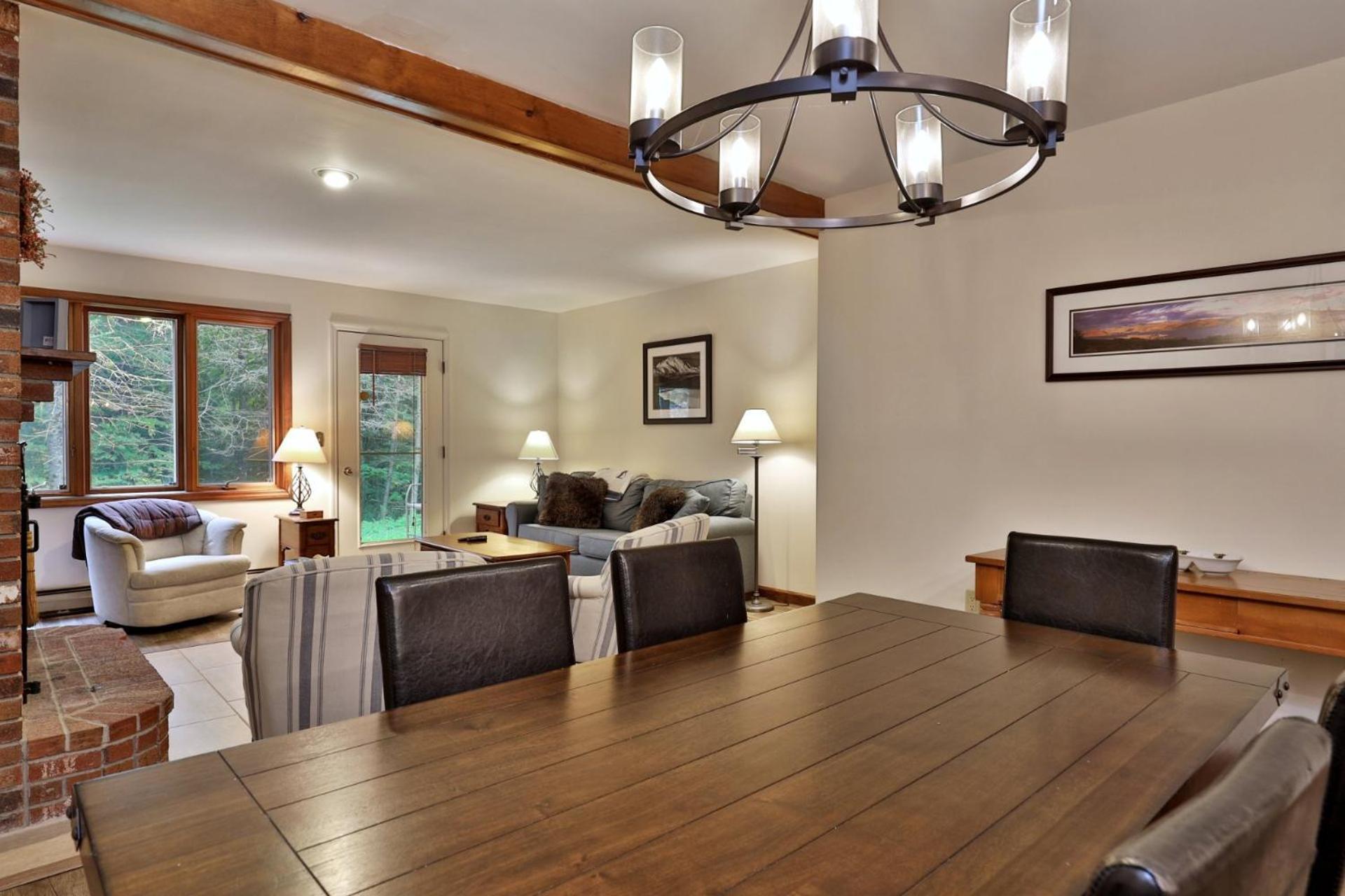 93 Glazebrook Rd, Unit E2 - Ski Condo - Summer Pool - Close to Mountain! view 5