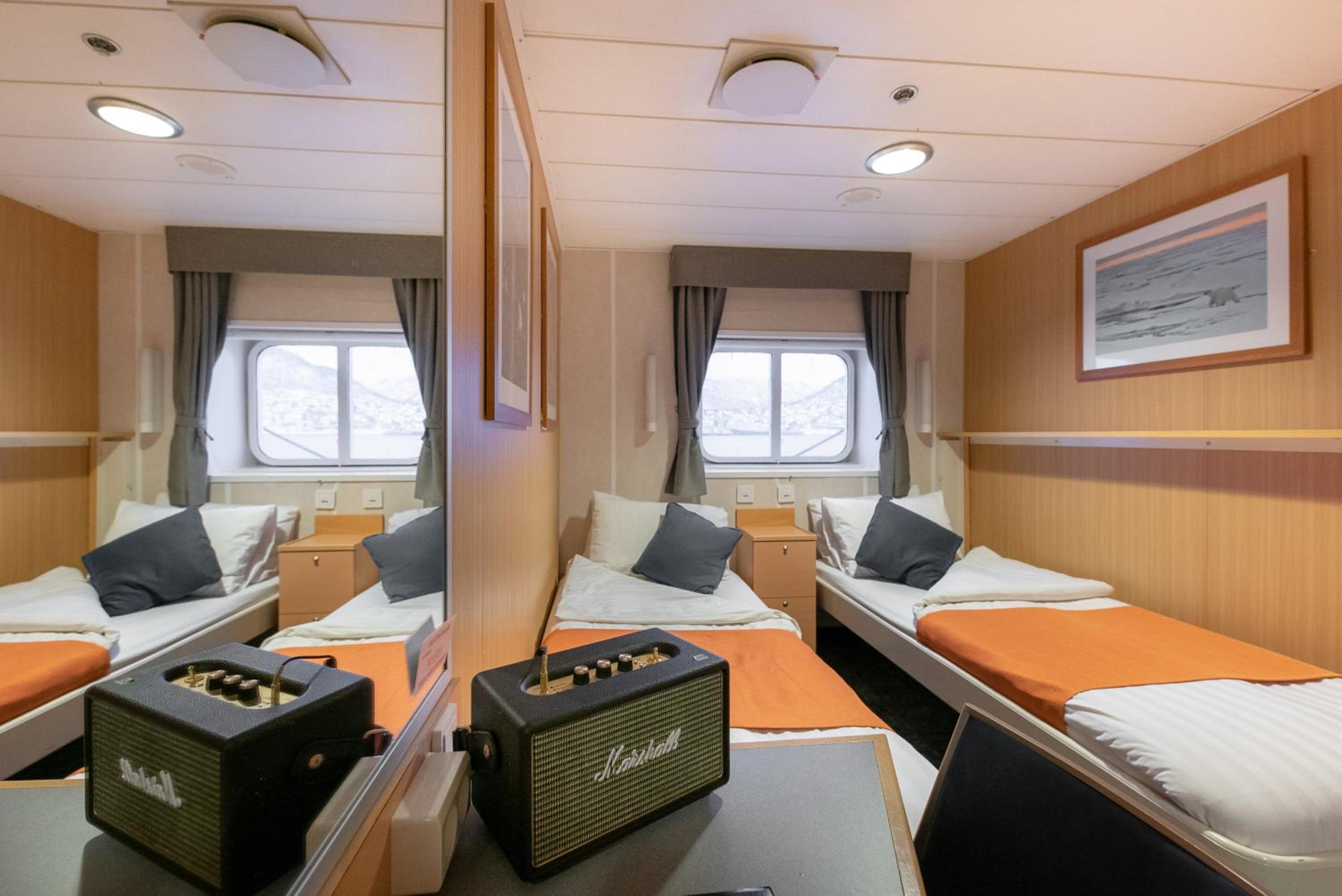 24hrs Northern Lights & Whale Watching Cruise view 4