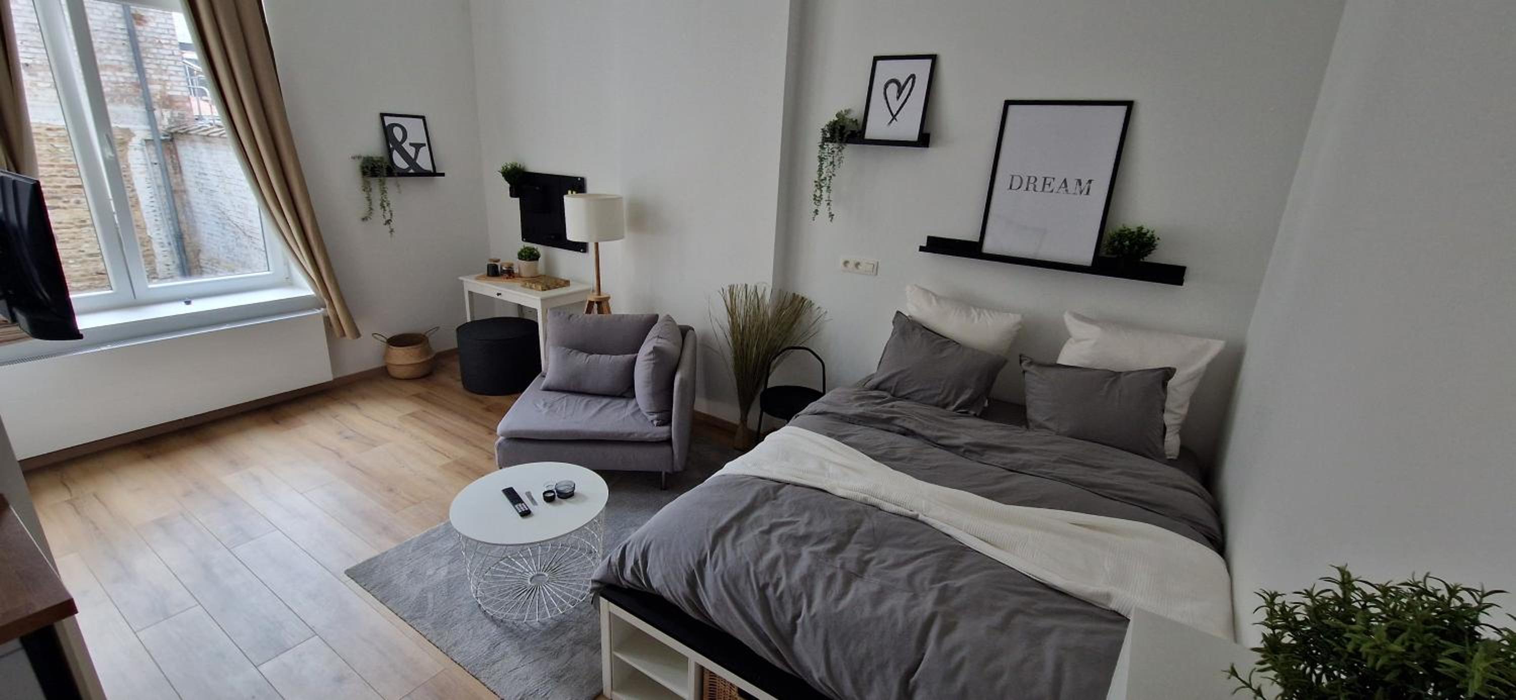 Charleroi Cozy Home