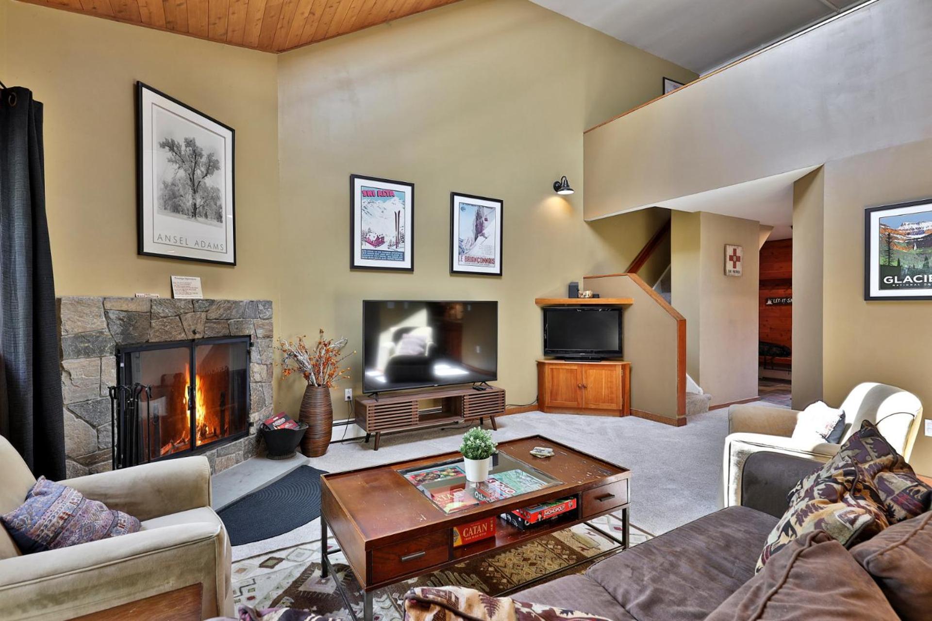 Trail Creek 64 - 1 BR with Loft, Ski Home Trail, Bus, Hot Tub, Pool!
