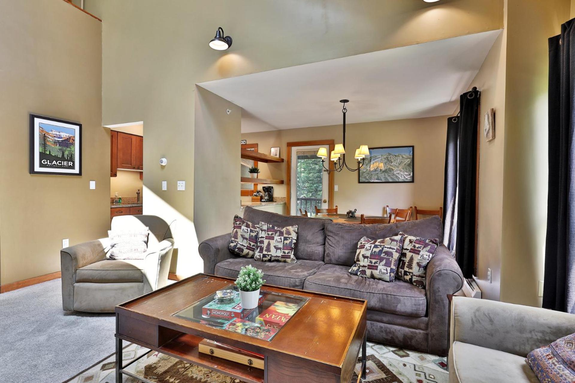 Trail Creek 64 - 1 BR with Loft, Ski Home Trail, Bus, Hot Tub, Pool!